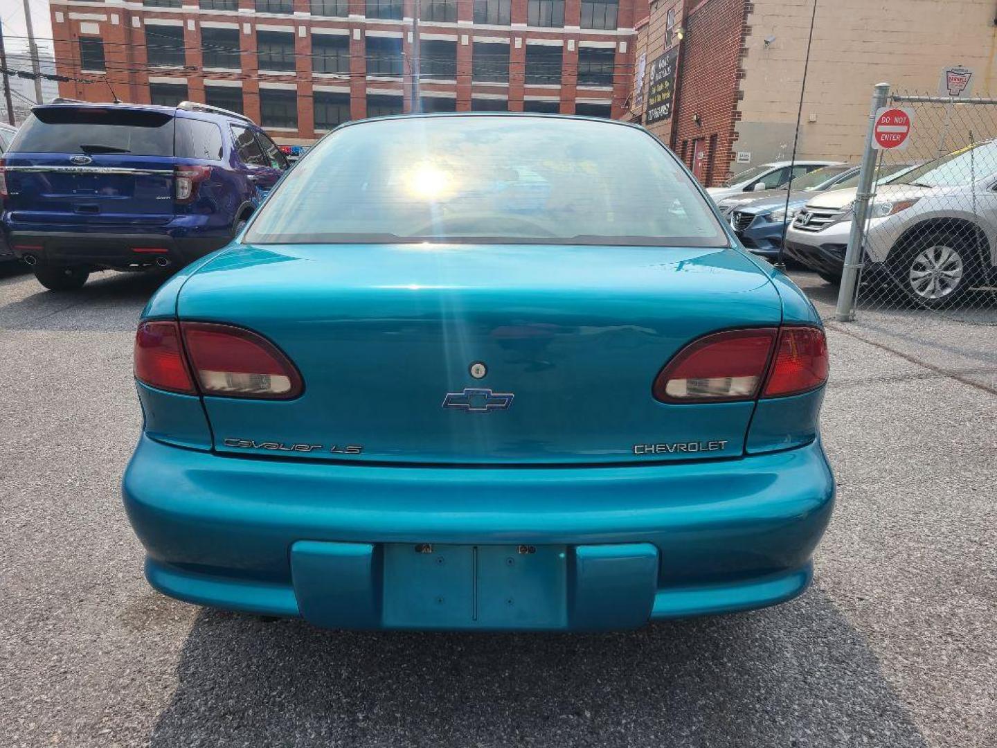 1995 GREEN CHEVROLET CAVALIER LS (1G1JF5244S7) with an 2.2L engine, Automatic transmission, located at 117 North Cameron Street, Harrisburg, PA, 17101, (717) 963-8962, 40.267021, -76.875351 - Photo#3