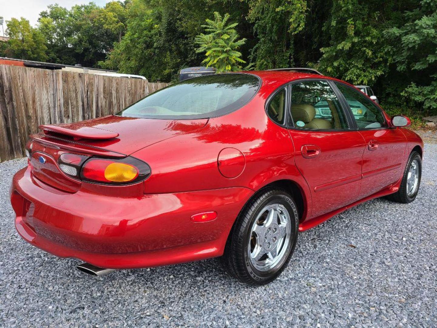 1996 RED FORD TAURUS SHO (1FALP54N4TA) with an 3.4L engine, Automatic transmission, located at 117 North Cameron Street, Harrisburg, PA, 17101, (717) 963-8962, 40.267021, -76.875351 - WE FINANCE!!! Good Credit/ Bad Credit/ No Credit - ALL Trade-Ins Welcomed!!! ***Guaranteed Credit Approval*** APPLY ONLINE or CALL us TODAY ;) Internet Prices and Marketplace Prices are SPECIAL discounted ***CASH DEALS*** Retail Prices are higher. Please call us to discuss your cash and finan - Photo#6