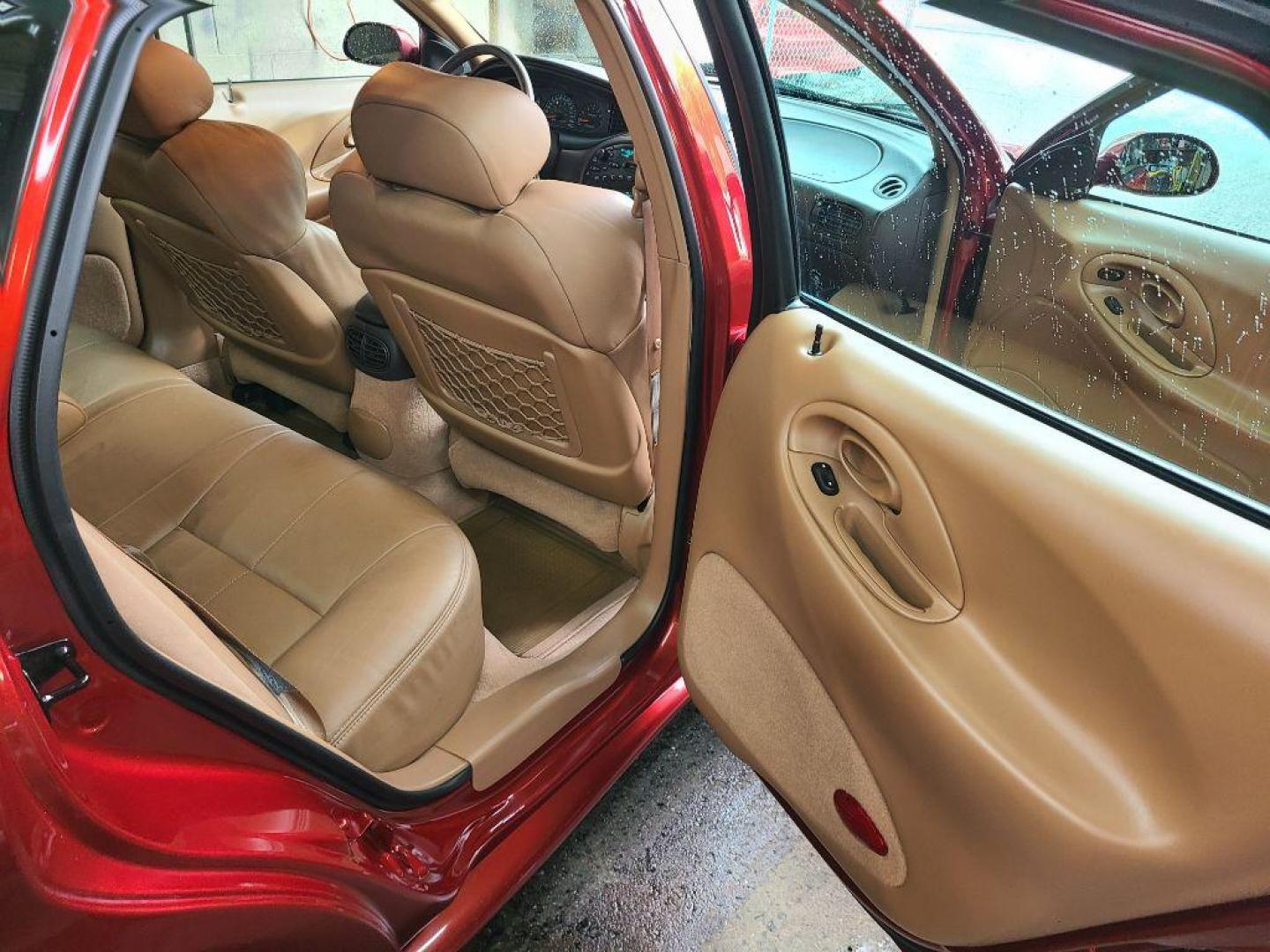 1996 RED FORD TAURUS SHO (1FALP54N4TA) with an 3.4L engine, Automatic transmission, located at 117 North Cameron Street, Harrisburg, PA, 17101, (717) 963-8962, 40.267021, -76.875351 - WE FINANCE!!! Good Credit/ Bad Credit/ No Credit - ALL Trade-Ins Welcomed!!! ***Guaranteed Credit Approval*** APPLY ONLINE or CALL us TODAY ;) Internet Prices and Marketplace Prices are SPECIAL discounted ***CASH DEALS*** Retail Prices are higher. Please call us to discuss your cash and finan - Photo#18