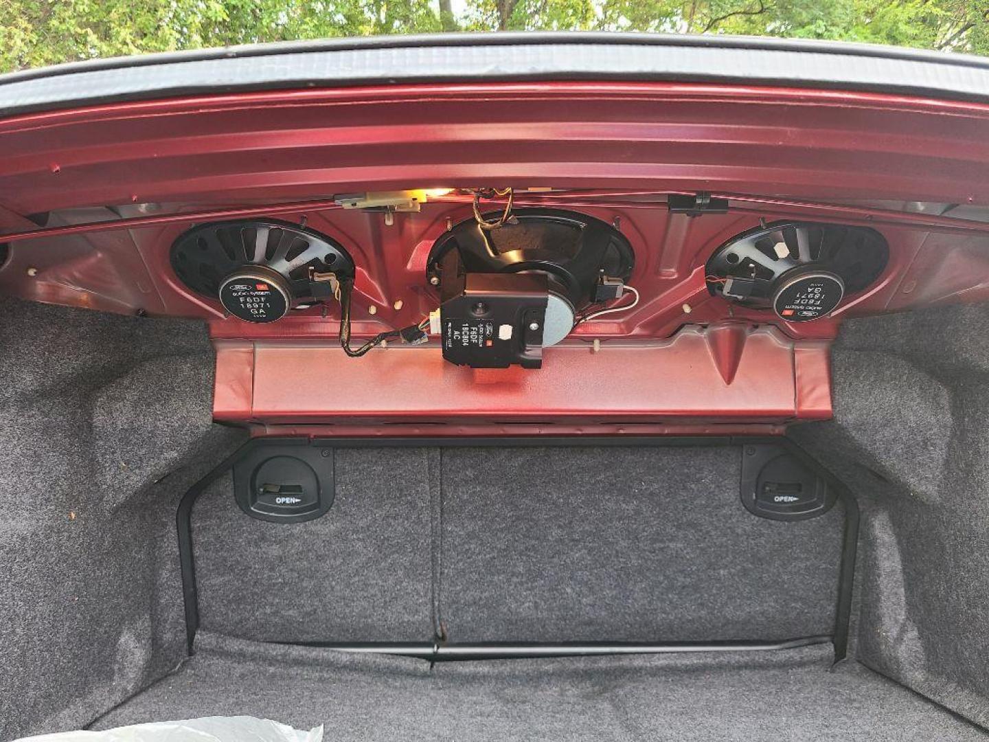 1996 RED FORD TAURUS SHO (1FALP54N4TA) with an 3.4L engine, Automatic transmission, located at 117 North Cameron Street, Harrisburg, PA, 17101, (717) 963-8962, 40.267021, -76.875351 - WE FINANCE!!! Good Credit/ Bad Credit/ No Credit - ALL Trade-Ins Welcomed!!! ***Guaranteed Credit Approval*** APPLY ONLINE or CALL us TODAY ;) Internet Prices and Marketplace Prices are SPECIAL discounted ***CASH DEALS*** Retail Prices are higher. Please call us to discuss your cash and finan - Photo#26