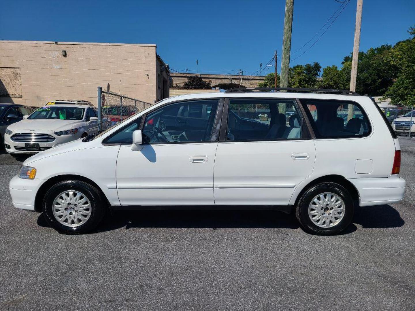 1997 WHITE HONDA ODYSSEY EX (JHMRA1879VC) with an 2.2L engine, Automatic transmission, located at 117 North Cameron Street, Harrisburg, PA, 17101, (717) 963-8962, 40.267021, -76.875351 - WE FINANCE!!! Good Credit/ Bad Credit/ No Credit - ALL Trade-Ins Welcomed!!! ***Guaranteed Credit Approval*** APPLY ONLINE or CALL us TODAY ;) Internet Prices and Marketplace Prices are SPECIAL discounted ***CASH DEALS*** Retail Prices are higher. Please call us to discuss your cash and finan - Photo#1