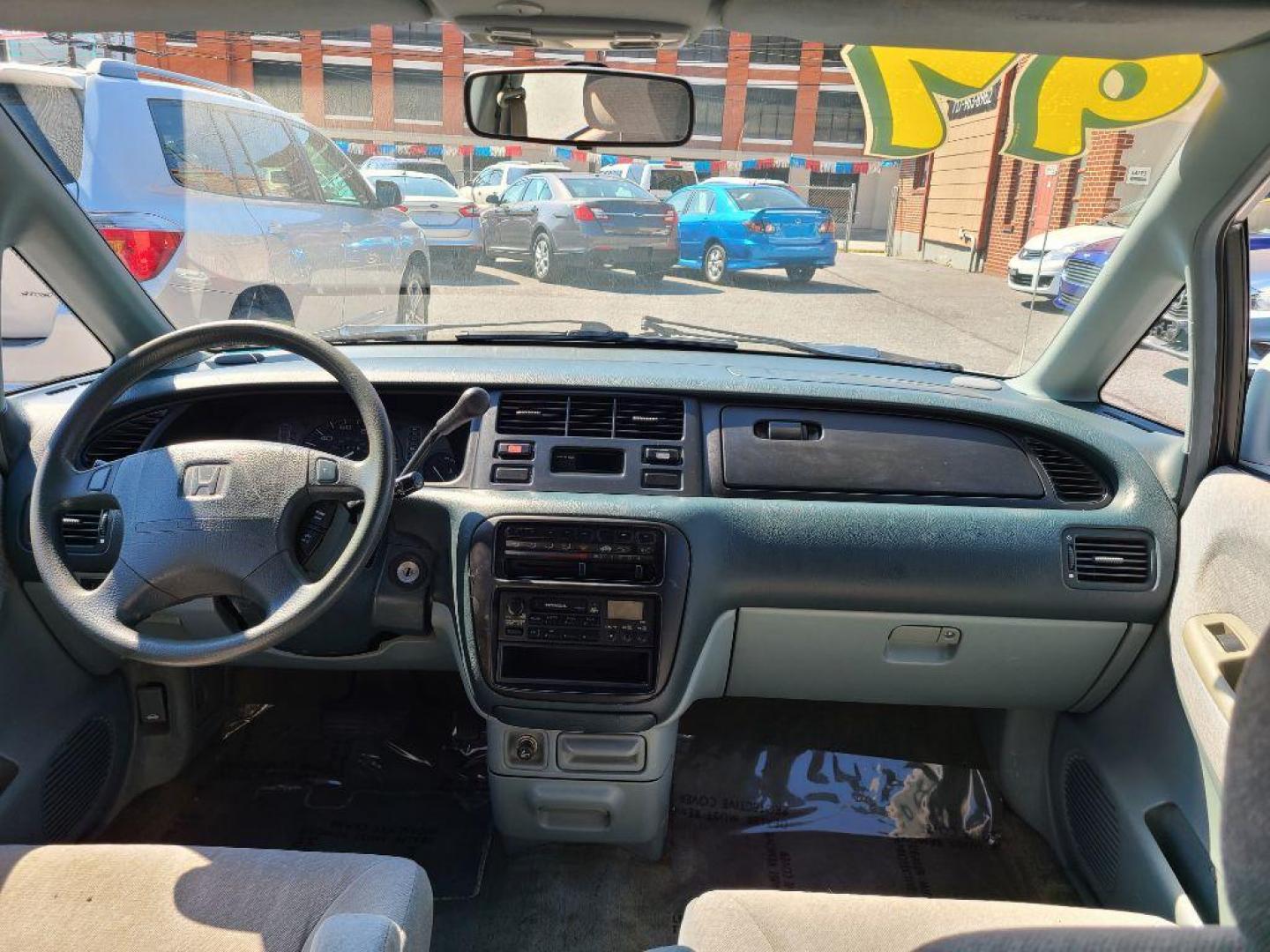 1997 WHITE HONDA ODYSSEY EX (JHMRA1879VC) with an 2.2L engine, Automatic transmission, located at 117 North Cameron Street, Harrisburg, PA, 17101, (717) 963-8962, 40.267021, -76.875351 - WE FINANCE!!! Good Credit/ Bad Credit/ No Credit - ALL Trade-Ins Welcomed!!! ***Guaranteed Credit Approval*** APPLY ONLINE or CALL us TODAY ;) Internet Prices and Marketplace Prices are SPECIAL discounted ***CASH DEALS*** Retail Prices are higher. Please call us to discuss your cash and finan - Photo#10
