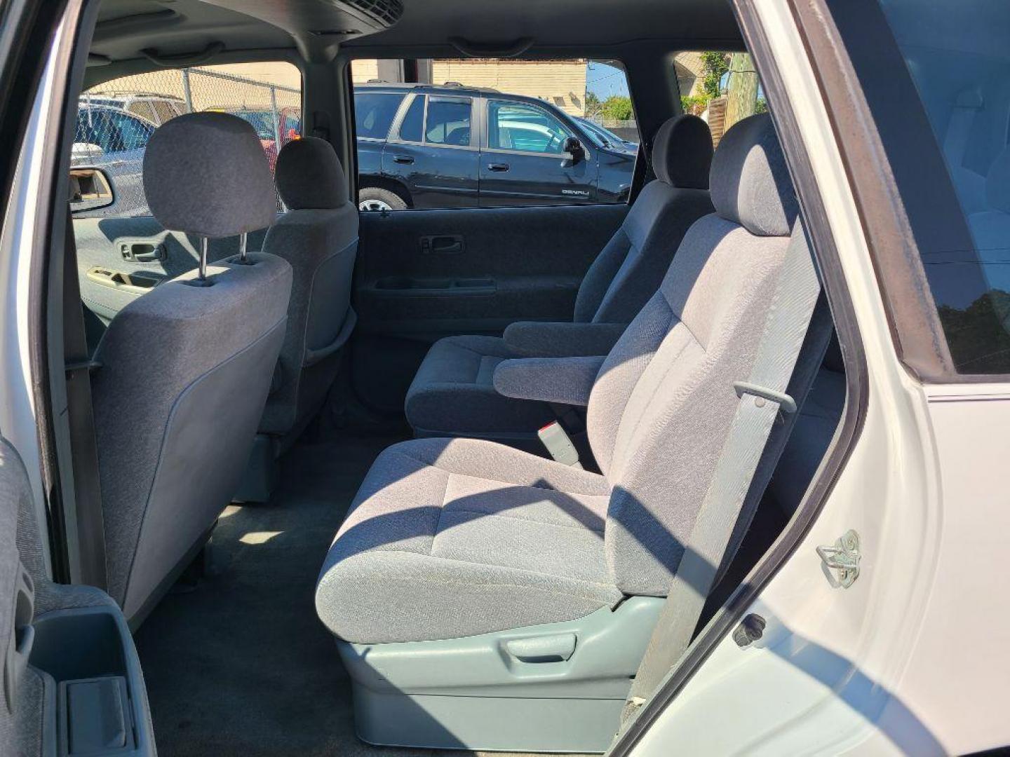 1997 WHITE HONDA ODYSSEY EX (JHMRA1879VC) with an 2.2L engine, Automatic transmission, located at 117 North Cameron Street, Harrisburg, PA, 17101, (717) 963-8962, 40.267021, -76.875351 - WE FINANCE!!! Good Credit/ Bad Credit/ No Credit - ALL Trade-Ins Welcomed!!! ***Guaranteed Credit Approval*** APPLY ONLINE or CALL us TODAY ;) Internet Prices and Marketplace Prices are SPECIAL discounted ***CASH DEALS*** Retail Prices are higher. Please call us to discuss your cash and finan - Photo#13