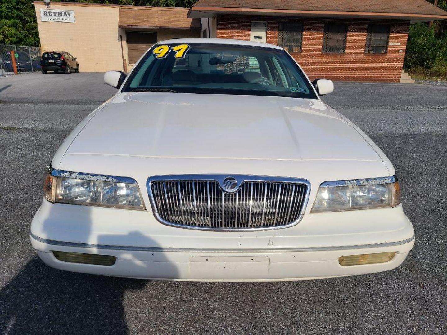 1997 WHITE MERCURY GRAND MARQUIS GS (2MELM74W3VX) with an 4.6L engine, Automatic transmission, located at 117 North Cameron Street, Harrisburg, PA, 17101, (717) 963-8962, 40.267021, -76.875351 - WE FINANCE!!! Good Credit/ Bad Credit/ No Credit - ALL Trade-Ins Welcomed!!! ***Guaranteed Credit Approval*** APPLY ONLINE or CALL us TODAY ;) Please call us to discuss your cash and financing options. - Photo#7