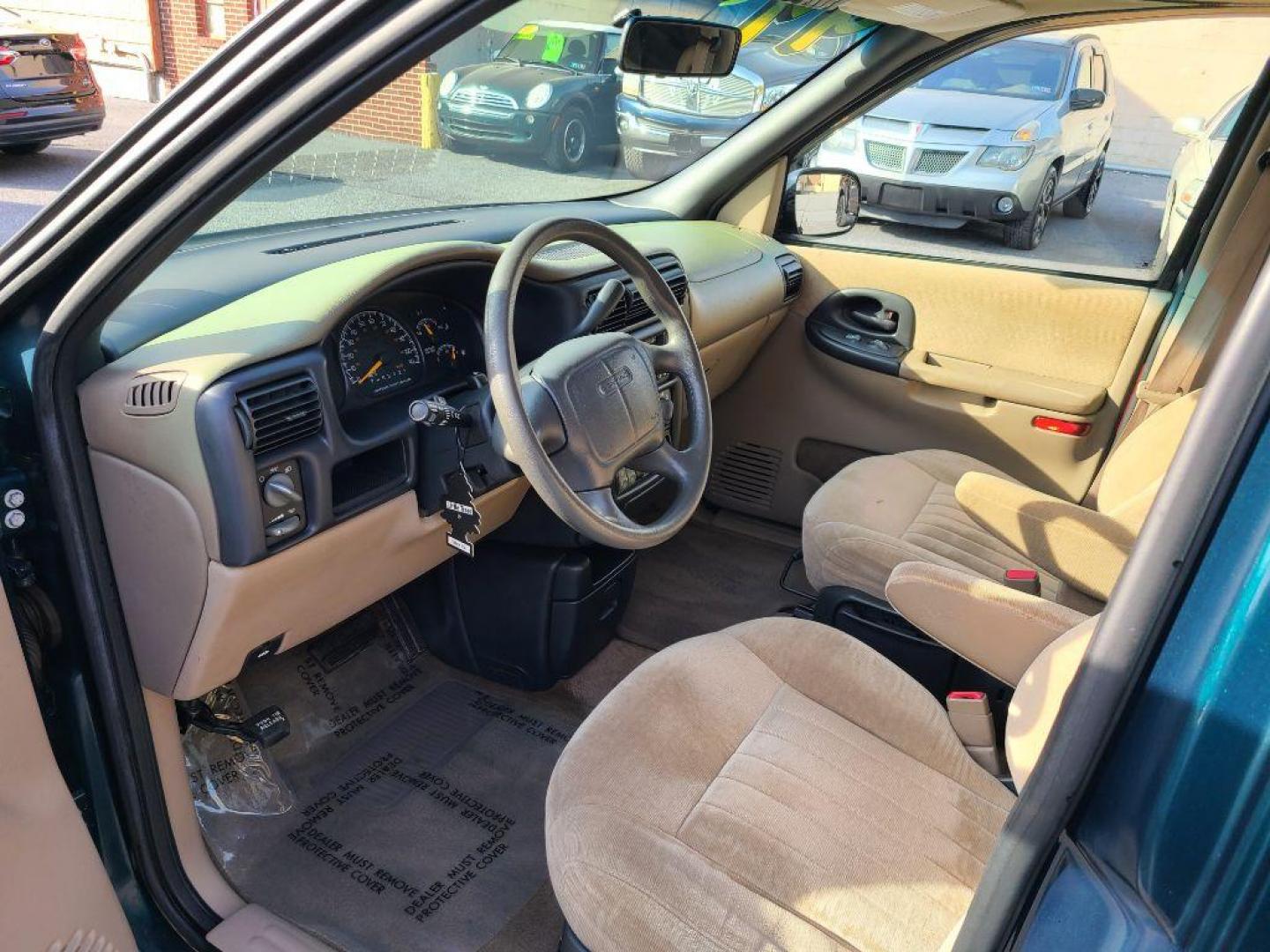 1997 TEAL PONTIAC TRANS SPORT SE (1GMDU06E3VD) with an 3.4L engine, Automatic transmission, located at 117 North Cameron Street, Harrisburg, PA, 17101, (717) 963-8962, 40.267021, -76.875351 - WE FINANCE!!! Good Credit/ Bad Credit/ No Credit - ALL Trade-Ins Welcomed!!! ***Guaranteed Credit Approval*** APPLY ONLINE or CALL us TODAY ;) Internet Prices and Marketplace Prices are SPECIAL discounted ***CASH DEALS*** Retail Prices are higher. Please call us to discuss your cash and finan - Photo#13