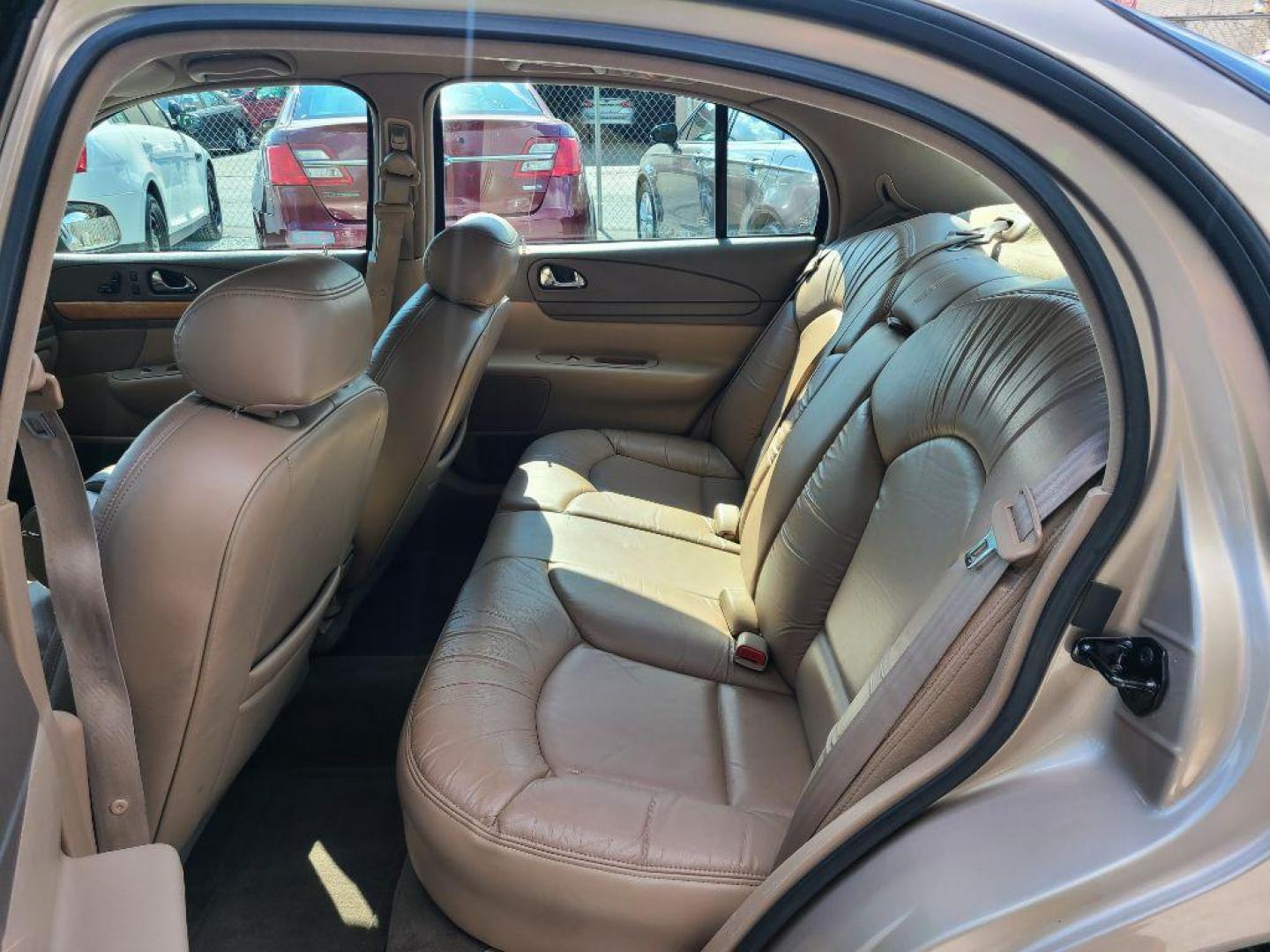 1998 BEIGE LINCOLN CONTINENTAL SEDAN (1LNFM97V7WY) with an 4.6L engine, Automatic transmission, located at 117 North Cameron Street, Harrisburg, PA, 17101, (717) 963-8962, 40.267021, -76.875351 - WE FINANCE!!! Good Credit/ Bad Credit/ No Credit - ALL Trade-Ins Welcomed!!! ***Guaranteed Credit Approval*** APPLY ONLINE or CALL us TODAY ;) Internet Prices and Marketplace Prices are SPECIAL discounted ***CASH DEALS*** Retail Prices are higher. Please call us to discuss your cash and finan - Photo#11