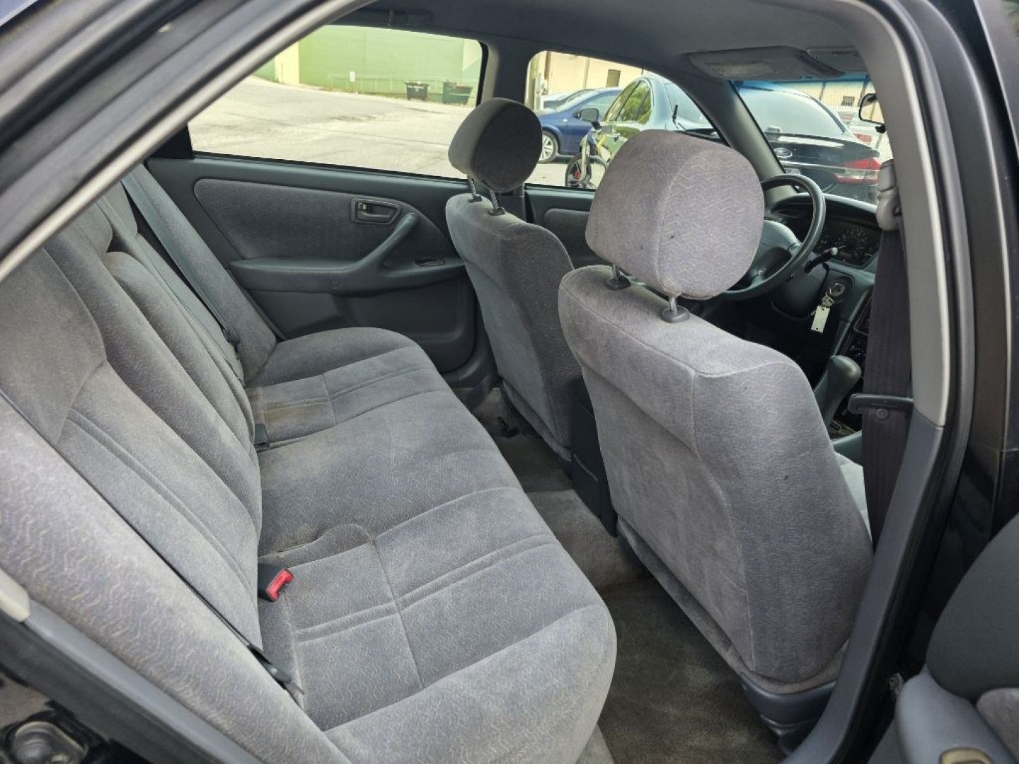 1999 BLACK TOYOTA CAMRY CE (4T1BG22K0XU) with an 2.2L engine, Automatic transmission, located at 131 N Cameron st, Harrisburg, PA, 17101, (717) 561-2926, 40.267086, -76.875374 - $1700 CASH DEAL, RUNS AND DRIVES, COLD A/C. TRADE IN SPECIAL. NOT INSPECTED AS-IS- Photo#9