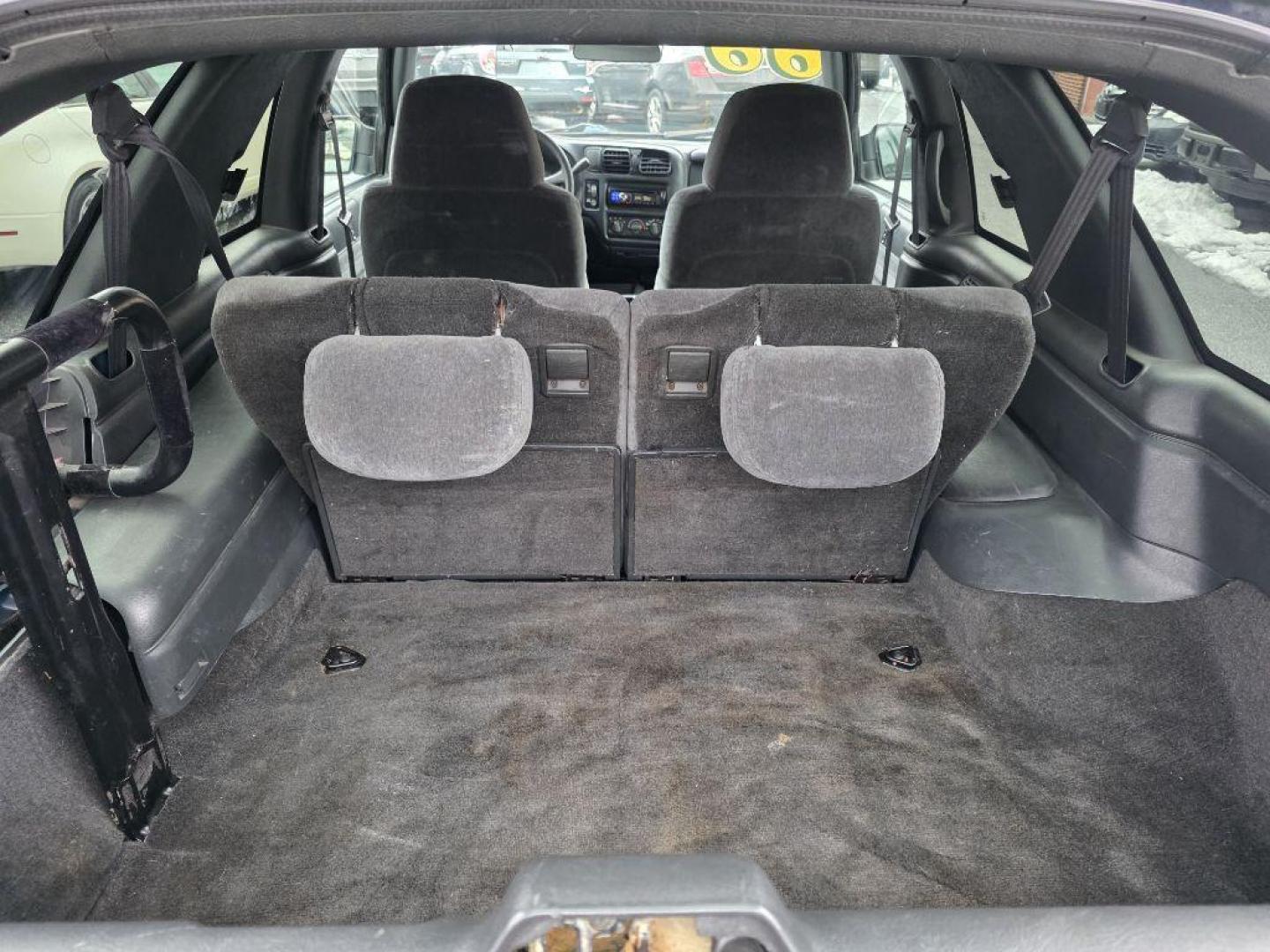 2000 BLUE CHEVROLET BLAZER LS (1GNCS18W7YK) with an 4.3L engine, Automatic transmission, located at 117 North Cameron Street, Harrisburg, PA, 17101, (717) 963-8962, 40.267021, -76.875351 - WE FINANCE!!! Good Credit/ Challenged Credit/ No Credit - ALL Trade-Ins Welcomed!!! APPLY ONLINE or CALL us TODAY ;) Please call us to discuss your cash and/or financing options. - Photo#11