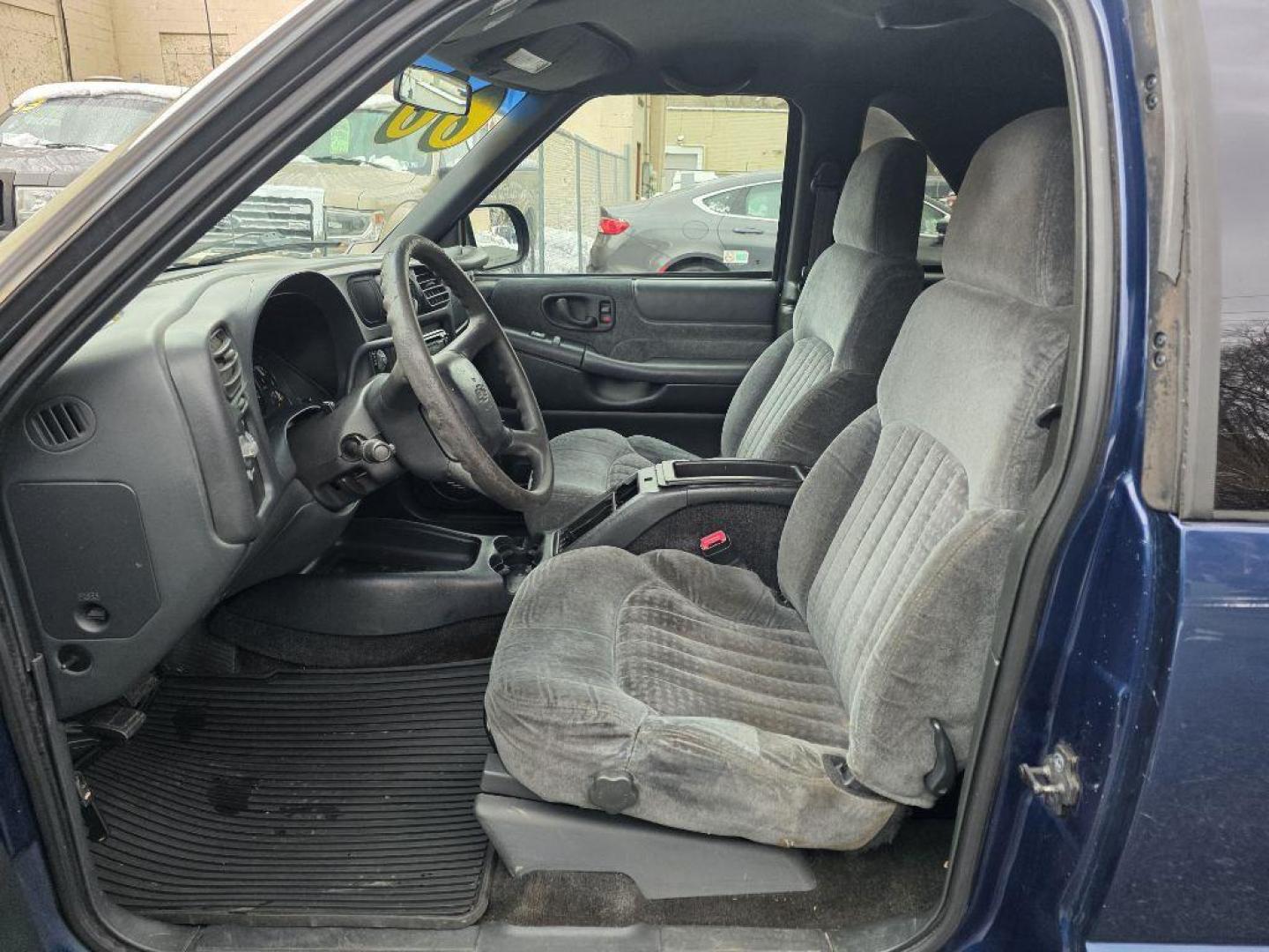 2000 BLUE CHEVROLET BLAZER LS (1GNCS18W7YK) with an 4.3L engine, Automatic transmission, located at 117 North Cameron Street, Harrisburg, PA, 17101, (717) 963-8962, 40.267021, -76.875351 - WE FINANCE!!! Good Credit/ Challenged Credit/ No Credit - ALL Trade-Ins Welcomed!!! APPLY ONLINE or CALL us TODAY ;) Please call us to discuss your cash and/or financing options. - Photo#12