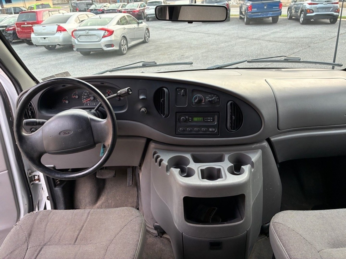 2000 WHITE FORD ECONOLINE E150 VAN (1FTRE14W9YH) with an 4.6L engine, Automatic transmission, located at 131 N Cameron st, Harrisburg, PA, 17101, (717) 561-2926, 40.267086, -76.875374 - CASH DEAL $3800. VERY NICE AND GOOD RUNNING WORK VAN- Photo#13