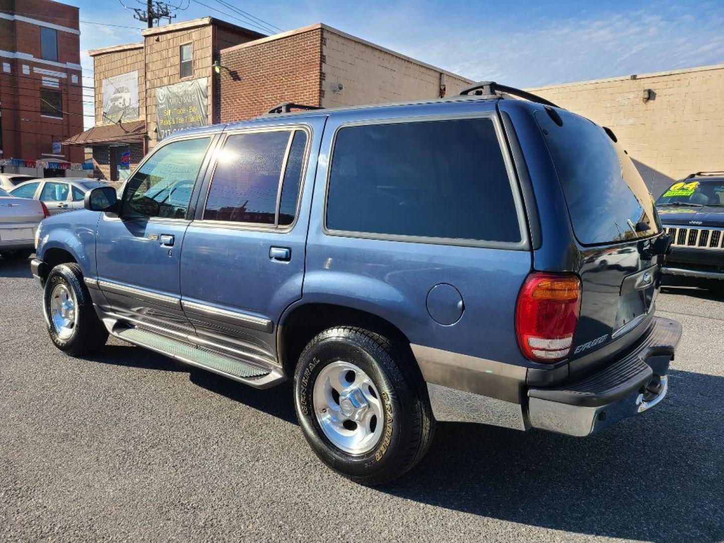 2000 BLUE FORD EXPLORER XLT (1FMZU73E2YZ) with an 4.0L engine, Automatic transmission, located at 117 North Cameron Street, Harrisburg, PA, 17101, (717) 963-8962, 40.267021, -76.875351 - WE FINANCE!!! Good Credit/ Bad Credit/ No Credit - ALL Trade-Ins Welcomed!!! ***Guaranteed Credit Approval*** APPLY ONLINE or CALL us TODAY ;) Internet Prices and Marketplace Prices are SPECIAL discounted ***CASH DEALS*** Retail Prices are higher. Please call us to discuss your cash and finan - Photo#2