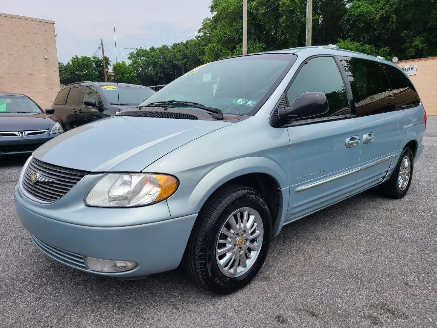 2001 BLUE CHRYSLER TOWN and COUNTRY LIMITED (2C8GP64LX1R) with an 3.8L engine, Automatic transmission, located at 117 North Cameron Street, Harrisburg, PA, 17101, (717) 963-8962, 40.267021, -76.875351 - WE FINANCE!!! Good Credit/ Bad Credit/ No Credit - ALL Trade-Ins Welcomed!!! ***Guaranteed Credit Approval*** APPLY ONLINE or CALL us TODAY ;) Internet Prices and Marketplace Prices are SPECIAL discounted ***CASH DEALS*** Retail Prices are higher. Please call us to discuss your cash and finan - Photo#0