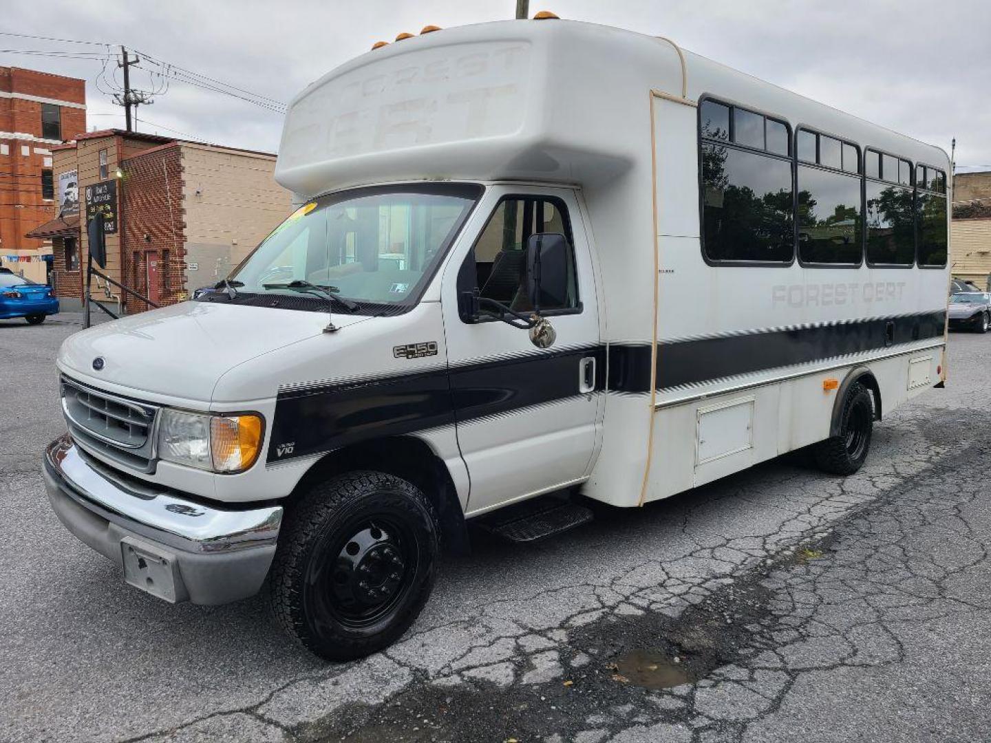 2001 WHITE FORD ECONOLINE E450 SUPER DUTY CUTAWAY VAN (1FDXE45S91H) with an 6.8L engine, Automatic transmission, located at 7981 Paxton Street, Harrisburg, PA, 17111, (717) 561-2926, 40.261490, -76.749229 - WE FINANCE!!! Good Credit/ Bad Credit/ No Credit - ALL Trade-Ins Welcomed!!! ***Guaranteed Credit Approval*** APPLY ONLINE or CALL us TODAY ;) Please call us to discuss your cash and financing options. - Photo#0