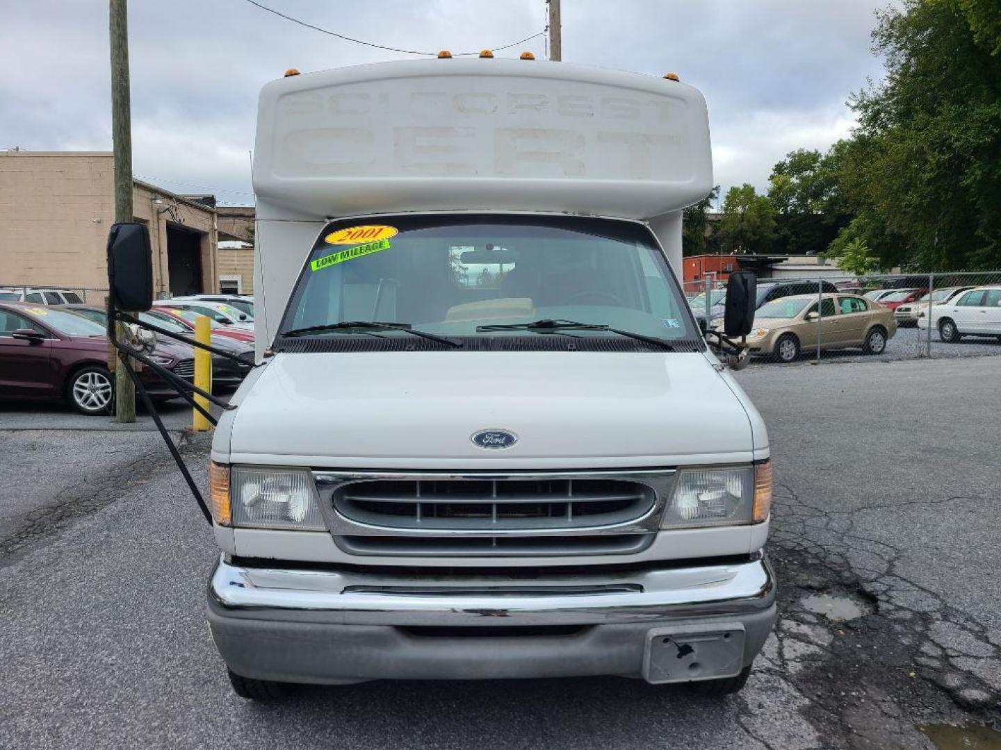 2001 WHITE FORD ECONOLINE E450 SUPER DUTY CUTAWAY VAN (1FDXE45S91H) with an 6.8L engine, Automatic transmission, located at 7981 Paxton Street, Harrisburg, PA, 17111, (717) 561-2926, 40.261490, -76.749229 - WE FINANCE!!! Good Credit/ Bad Credit/ No Credit - ALL Trade-Ins Welcomed!!! ***Guaranteed Credit Approval*** APPLY ONLINE or CALL us TODAY ;) Please call us to discuss your cash and financing options. - Photo#8