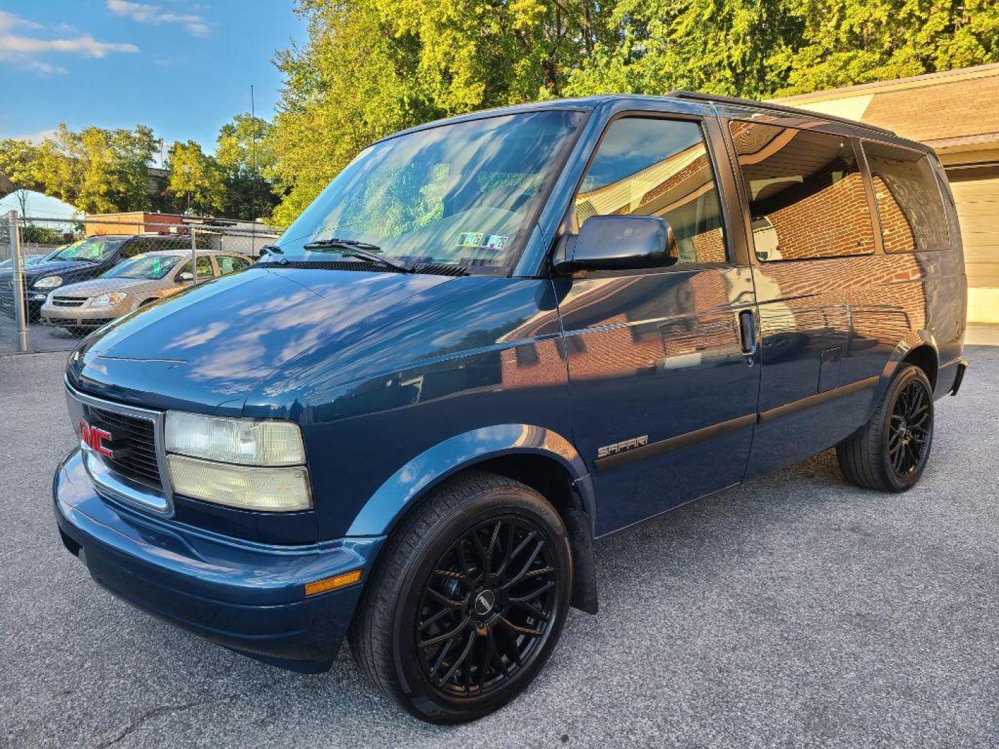 2001 BLUE GMC SAFARI XT (1GKDM19W11B) with an 4.3L engine, Automatic transmission, located at 117 North Cameron Street, Harrisburg, PA, 17101, (717) 963-8962, 40.267021, -76.875351 - WE FINANCE!!! Good Credit/ Bad Credit/ No Credit - ALL Trade-Ins Welcomed!!! ***Guaranteed Credit Approval*** APPLY ONLINE or CALL us TODAY ;) Please call us to discuss your cash and financing options. - Photo#0