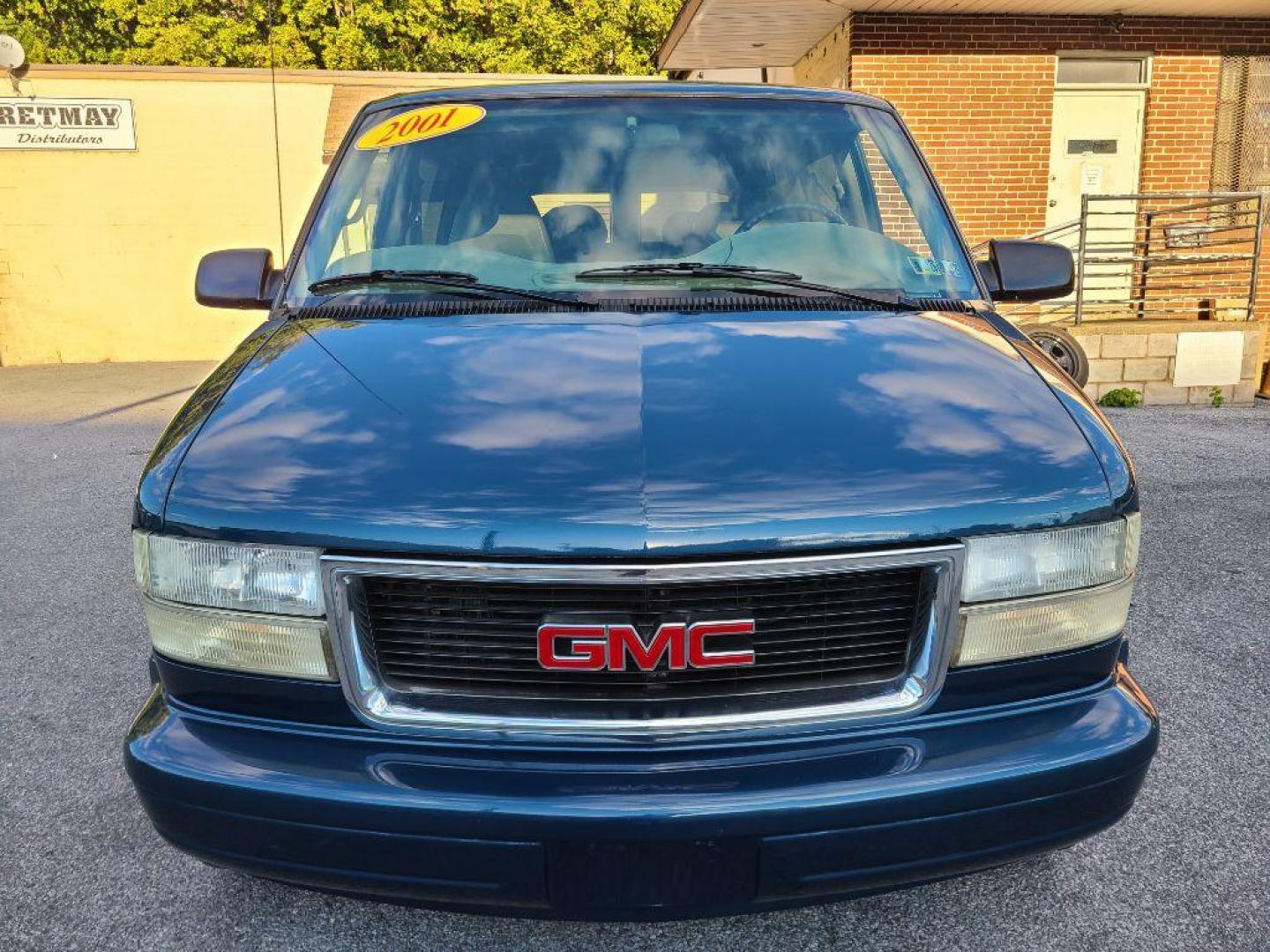 2001 BLUE GMC SAFARI XT (1GKDM19W11B) with an 4.3L engine, Automatic transmission, located at 117 North Cameron Street, Harrisburg, PA, 17101, (717) 963-8962, 40.267021, -76.875351 - WE FINANCE!!! Good Credit/ Bad Credit/ No Credit - ALL Trade-Ins Welcomed!!! ***Guaranteed Credit Approval*** APPLY ONLINE or CALL us TODAY ;) Please call us to discuss your cash and financing options. - Photo#8