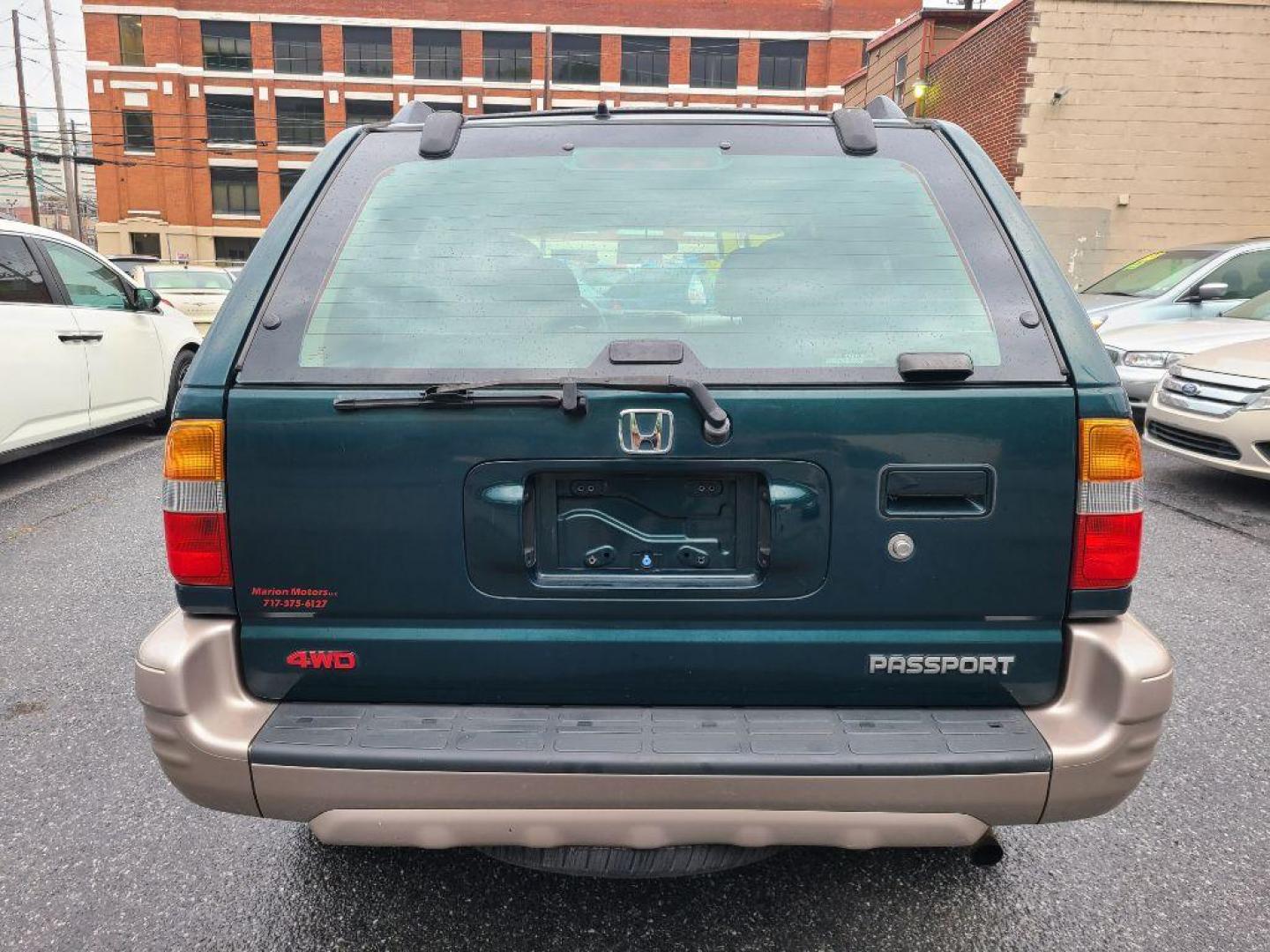 2001 GREEN HONDA PASSPORT EX (4S6DM58W914) with an 3.2L engine, Automatic transmission, located at 117 North Cameron Street, Harrisburg, PA, 17101, (717) 963-8962, 40.267021, -76.875351 - Photo#3