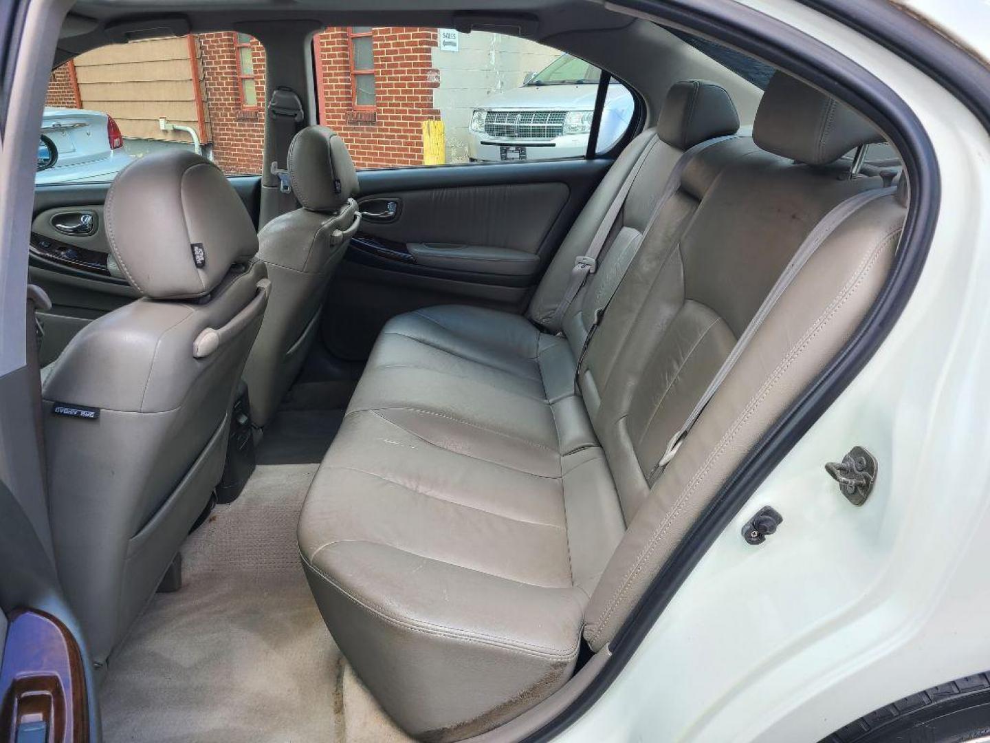 2001 WHITE INFINITI I30 SEDAN (JNKCA31AX1T) with an 3.0L engine, Automatic transmission, located at 117 North Cameron Street, Harrisburg, PA, 17101, (717) 963-8962, 40.267021, -76.875351 - WE FINANCE!!! Good Credit/ Bad Credit/ No Credit - ALL Trade-Ins Welcomed!!! ***Guaranteed Credit Approval*** APPLY ONLINE or CALL us TODAY ;) Internet Prices and Marketplace Prices are SPECIAL discounted ***CASH DEALS*** Retail Prices are higher. Please call us to discuss your cash and finan - Photo#10
