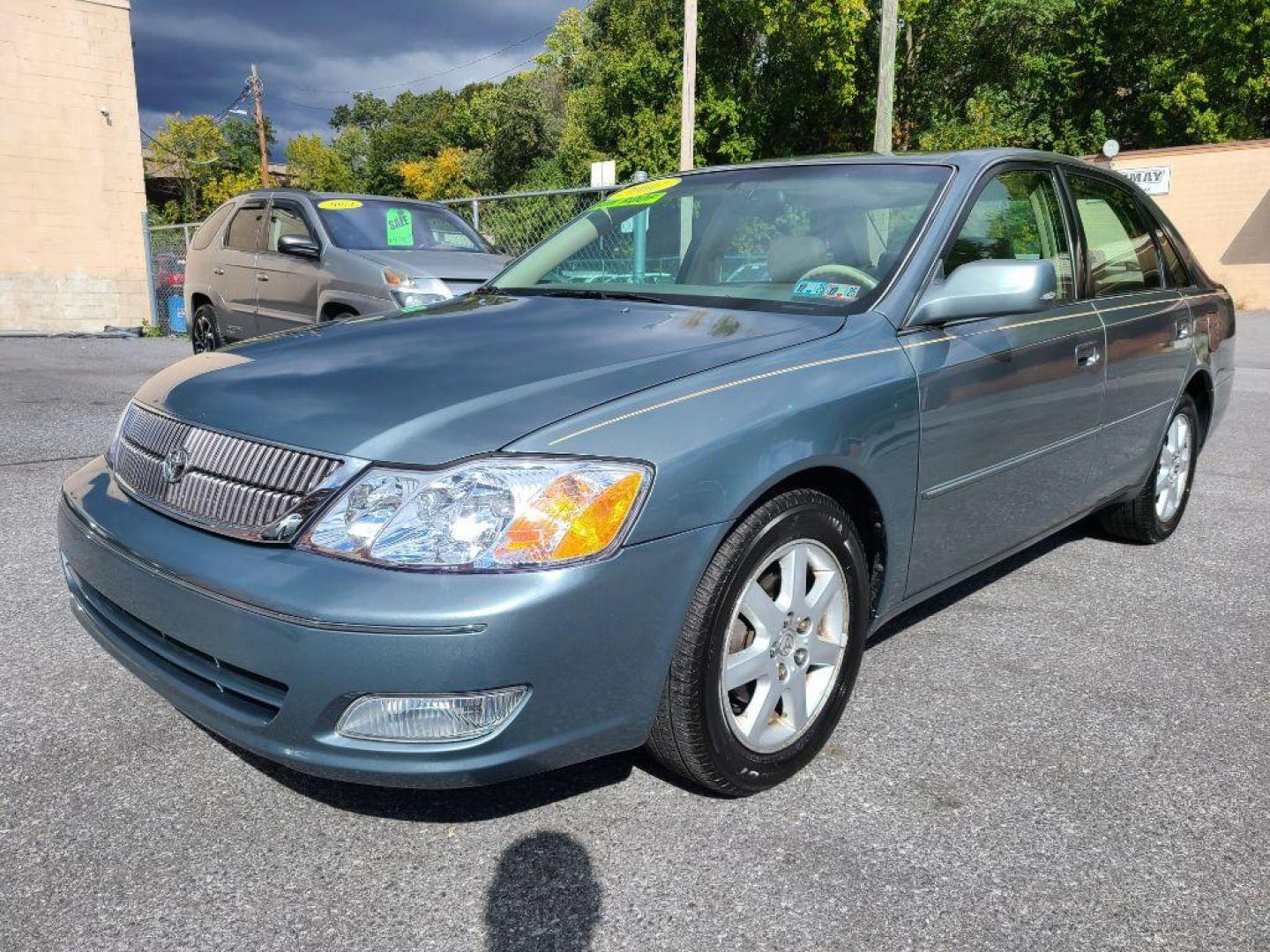 2001 GRAY TOYOTA AVALON XL (4T1BF28BX1U) with an 3.0L engine, Automatic transmission, located at 117 North Cameron Street, Harrisburg, PA, 17101, (717) 963-8962, 40.267021, -76.875351 - WE FINANCE!!! Good Credit/ Bad Credit/ No Credit - ALL Trade-Ins Welcomed!!! ***Guaranteed Credit Approval*** APPLY ONLINE or CALL us TODAY ;) Internet Prices and Marketplace Prices are SPECIAL discounted ***CASH DEALS*** Retail Prices are higher. Please call us to discuss your cash and finan - Photo#0