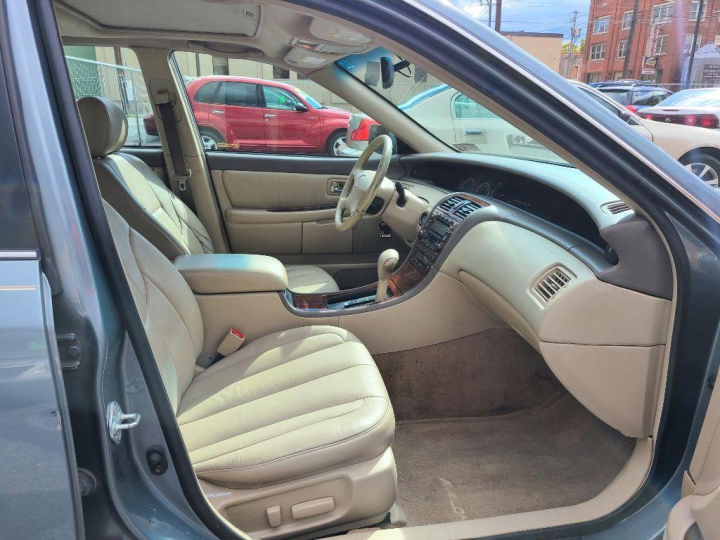 2001 GRAY TOYOTA AVALON XL (4T1BF28BX1U) with an 3.0L engine, Automatic transmission, located at 117 North Cameron Street, Harrisburg, PA, 17101, (717) 963-8962, 40.267021, -76.875351 - WE FINANCE!!! Good Credit/ Bad Credit/ No Credit - ALL Trade-Ins Welcomed!!! ***Guaranteed Credit Approval*** APPLY ONLINE or CALL us TODAY ;) Internet Prices and Marketplace Prices are SPECIAL discounted ***CASH DEALS*** Retail Prices are higher. Please call us to discuss your cash and finan - Photo#9