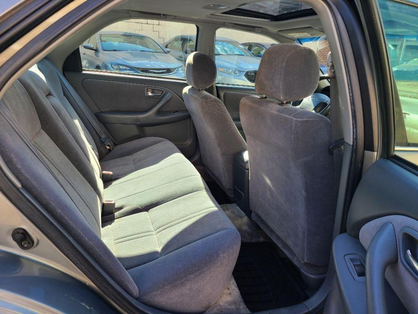 2001 GREY TOYOTA CAMRY CE (JT2BG22K510) with an 2.2L engine, Automatic transmission, located at 117 North Cameron Street, Harrisburg, PA, 17101, (717) 963-8962, 40.267021, -76.875351 - Photo#11