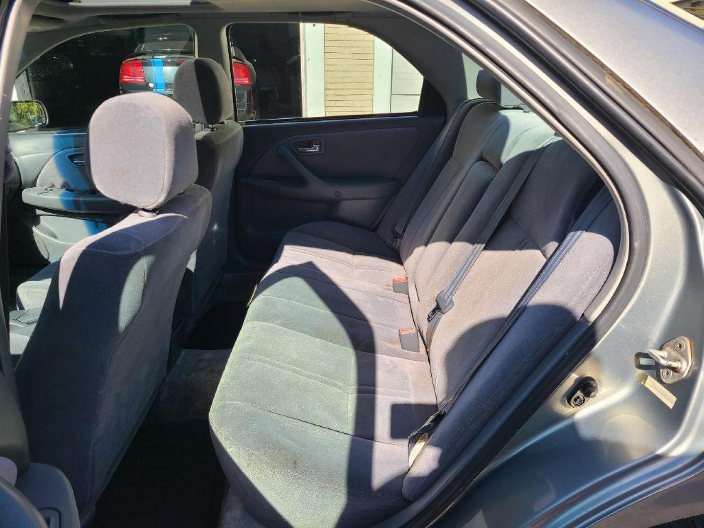 2001 GREY TOYOTA CAMRY CE (JT2BG22K510) with an 2.2L engine, Automatic transmission, located at 117 North Cameron Street, Harrisburg, PA, 17101, (717) 963-8962, 40.267021, -76.875351 - Photo#12