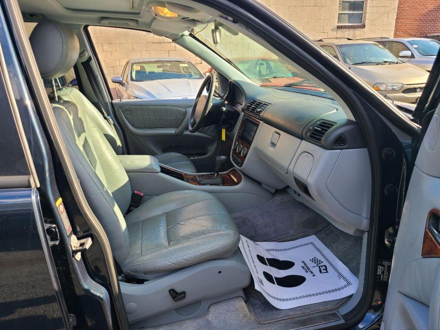 2002 BLUE MERCEDES-BENZ ML 320 (4JGAB54E12A) with an 3.2L engine, Automatic transmission, located at 117 North Cameron Street, Harrisburg, PA, 17101, (717) 963-8962, 40.267021, -76.875351 - WE FINANCE!!! Good Credit/ Bad Credit/ No Credit - ALL Trade-Ins Welcomed!!! ***Guaranteed Credit Approval*** APPLY ONLINE or CALL us TODAY ;) Internet Prices and Marketplace Prices are SPECIAL discounted ***CASH DEALS*** Retail Prices are higher. Please call us to discuss your cash and finan - Photo#9