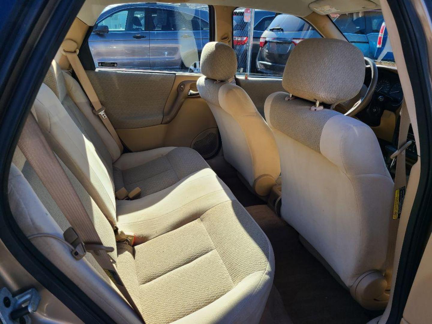 2002 GOLD SATURN L100 SEDAN (1G8JS54F72Y) with an 2.2L engine, Automatic transmission, located at 117 North Cameron Street, Harrisburg, PA, 17101, (717) 963-8962, 40.267021, -76.875351 - Photo#10