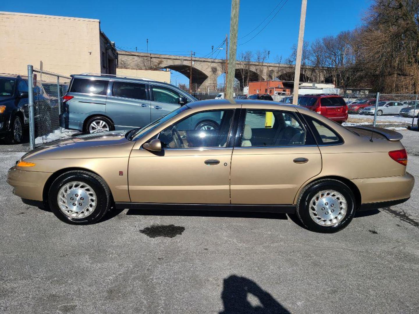 2002 GOLD SATURN L100 SEDAN (1G8JS54F72Y) with an 2.2L engine, Automatic transmission, located at 117 North Cameron Street, Harrisburg, PA, 17101, (717) 963-8962, 40.267021, -76.875351 - Photo#1