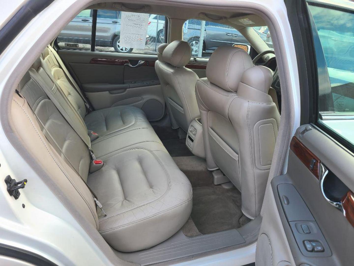 2003 WHITE CADILLAC DEVILLE SEDAN (1G6KD54Y63U) with an 4.6L engine, Automatic transmission, located at 117 North Cameron Street, Harrisburg, PA, 17101, (717) 963-8962, 40.267021, -76.875351 - WE FINANCE!!! Good Credit/ Bad Credit/ No Credit - ALL Trade-Ins Welcomed!!! ***Guaranteed Credit Approval*** APPLY ONLINE or CALL us TODAY ;) Internet Prices and Marketplace Prices are SPECIAL discounted ***CASH DEALS*** Retail Prices are higher. Please call us to discuss your cash and finan - Photo#10