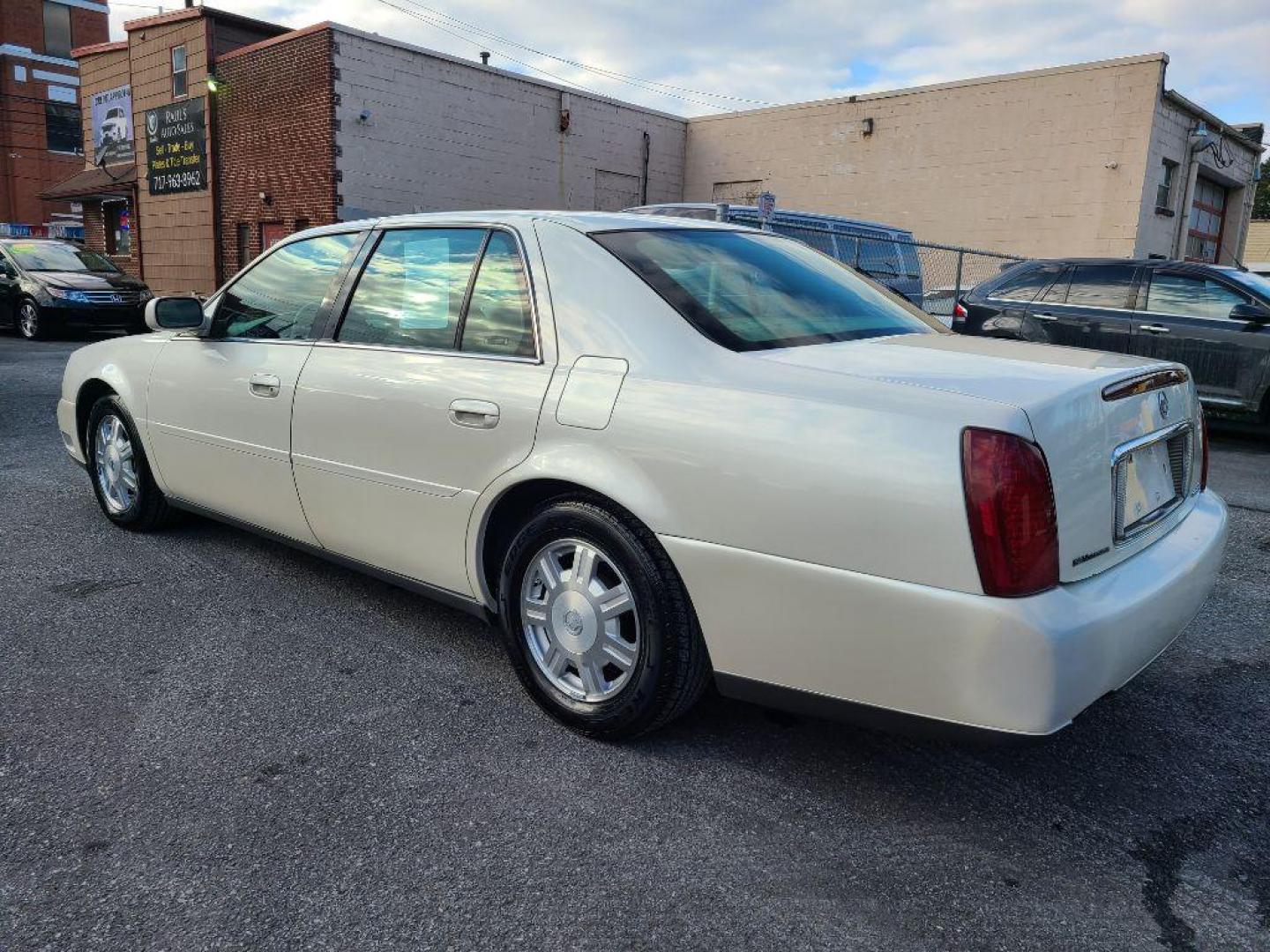 2003 WHITE CADILLAC DEVILLE SEDAN (1G6KD54Y63U) with an 4.6L engine, Automatic transmission, located at 117 North Cameron Street, Harrisburg, PA, 17101, (717) 963-8962, 40.267021, -76.875351 - WE FINANCE!!! Good Credit/ Bad Credit/ No Credit - ALL Trade-Ins Welcomed!!! ***Guaranteed Credit Approval*** APPLY ONLINE or CALL us TODAY ;) Internet Prices and Marketplace Prices are SPECIAL discounted ***CASH DEALS*** Retail Prices are higher. Please call us to discuss your cash and finan - Photo#2