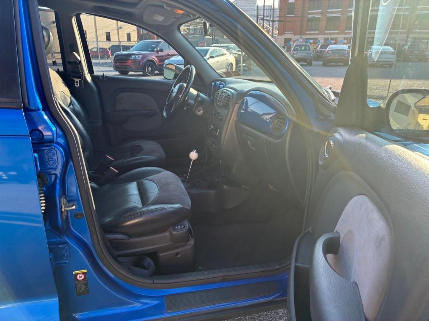 2003 BLUE CHRYSLER PT CRUISER LIMITED (3C8FY68B83T) with an 2.4L engine, Automatic transmission, located at 117 North Cameron Street, Harrisburg, PA, 17101, (717) 963-8962, 40.267021, -76.875351 - Photo#8
