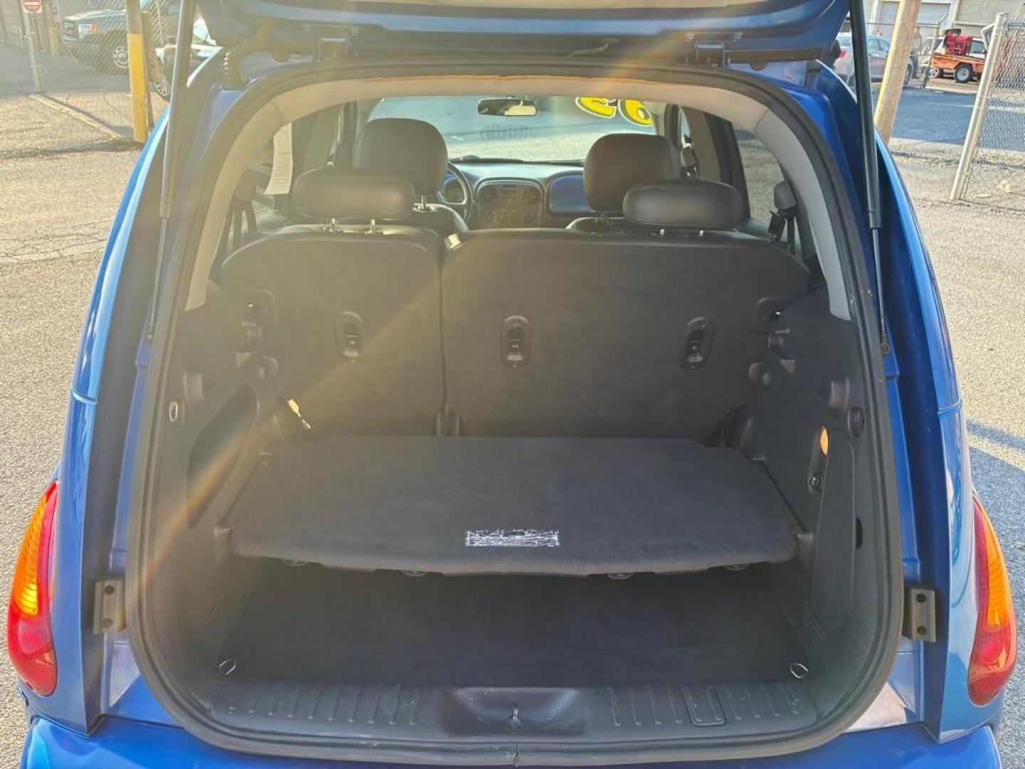 2003 BLUE CHRYSLER PT CRUISER LIMITED (3C8FY68B83T) with an 2.4L engine, Automatic transmission, located at 117 North Cameron Street, Harrisburg, PA, 17101, (717) 963-8962, 40.267021, -76.875351 - Photo#10
