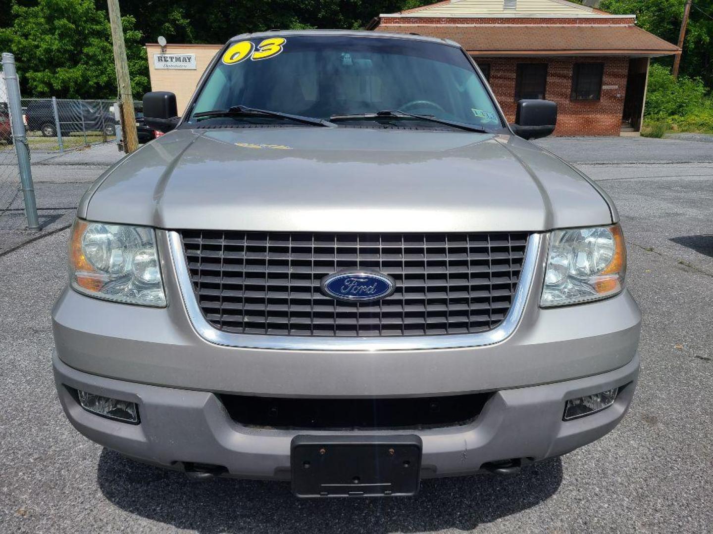 2003 SILVER FORD EXPEDITION XLT (1FMPU16L73L) with an 5.4L engine, Automatic transmission, located at 117 North Cameron Street, Harrisburg, PA, 17101, (717) 963-8962, 40.267021, -76.875351 - WE FINANCE!!! Good Credit/ Bad Credit/ No Credit - ALL Trade-Ins Welcomed!!! ***Guaranteed Credit Approval*** APPLY ONLINE or CALL us TODAY ;) Internet Prices and Marketplace Prices are SPECIAL discounted ***CASH DEALS*** Retail Prices are higher. Please call us to discuss your cash and finan - Photo#7