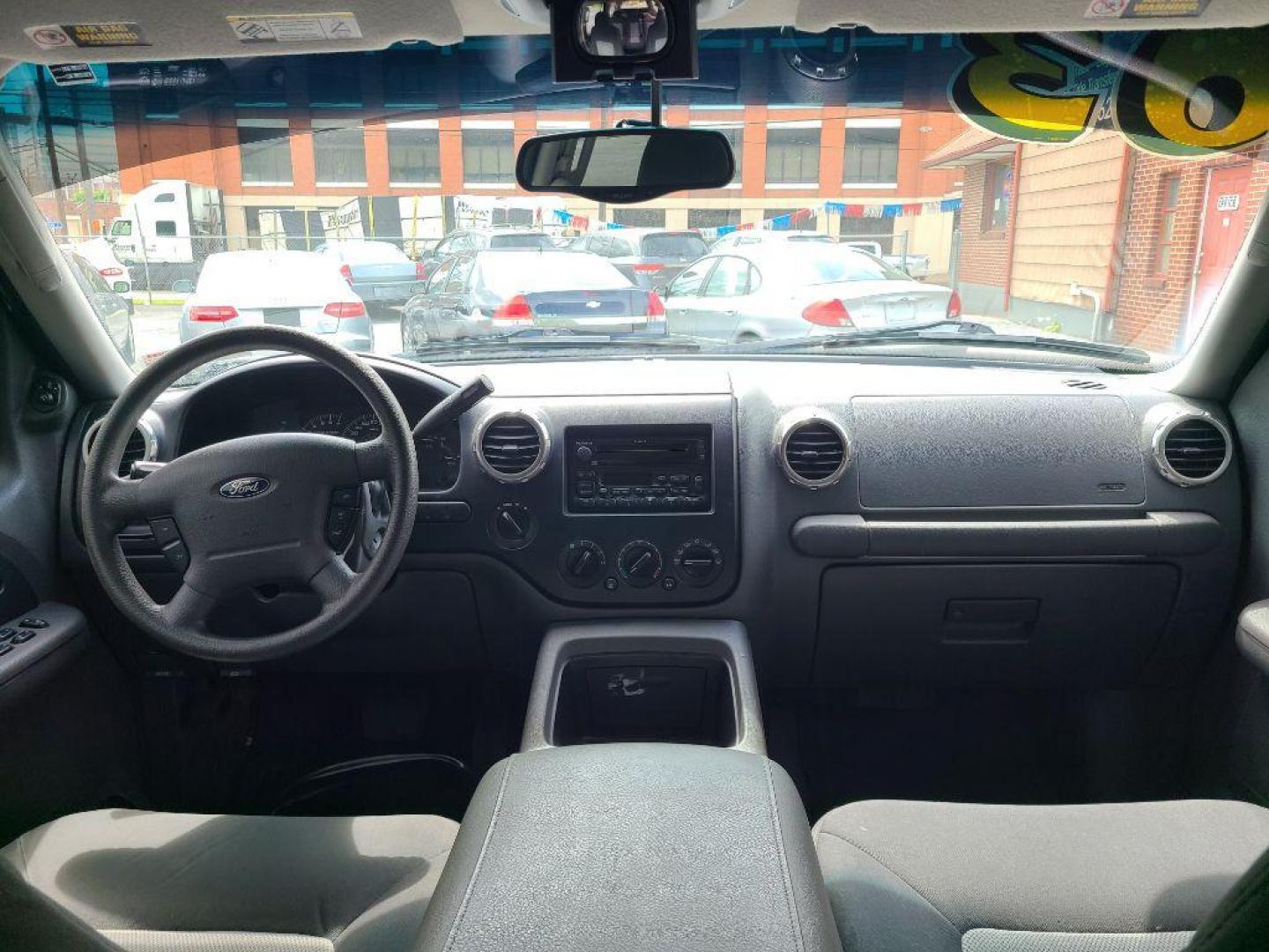 2003 SILVER FORD EXPEDITION XLT (1FMPU16L73L) with an 5.4L engine, Automatic transmission, located at 117 North Cameron Street, Harrisburg, PA, 17101, (717) 963-8962, 40.267021, -76.875351 - WE FINANCE!!! Good Credit/ Bad Credit/ No Credit - ALL Trade-Ins Welcomed!!! ***Guaranteed Credit Approval*** APPLY ONLINE or CALL us TODAY ;) Internet Prices and Marketplace Prices are SPECIAL discounted ***CASH DEALS*** Retail Prices are higher. Please call us to discuss your cash and finan - Photo#8