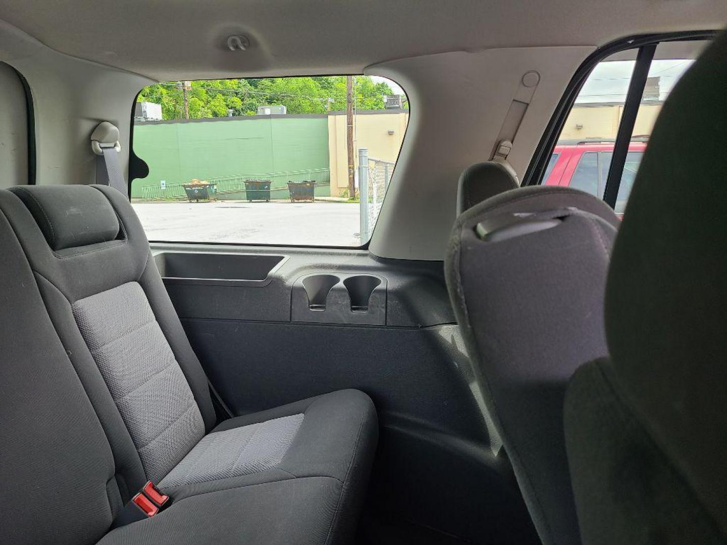 2003 SILVER FORD EXPEDITION XLT (1FMPU16L73L) with an 5.4L engine, Automatic transmission, located at 117 North Cameron Street, Harrisburg, PA, 17101, (717) 963-8962, 40.267021, -76.875351 - WE FINANCE!!! Good Credit/ Bad Credit/ No Credit - ALL Trade-Ins Welcomed!!! ***Guaranteed Credit Approval*** APPLY ONLINE or CALL us TODAY ;) Internet Prices and Marketplace Prices are SPECIAL discounted ***CASH DEALS*** Retail Prices are higher. Please call us to discuss your cash and finan - Photo#14