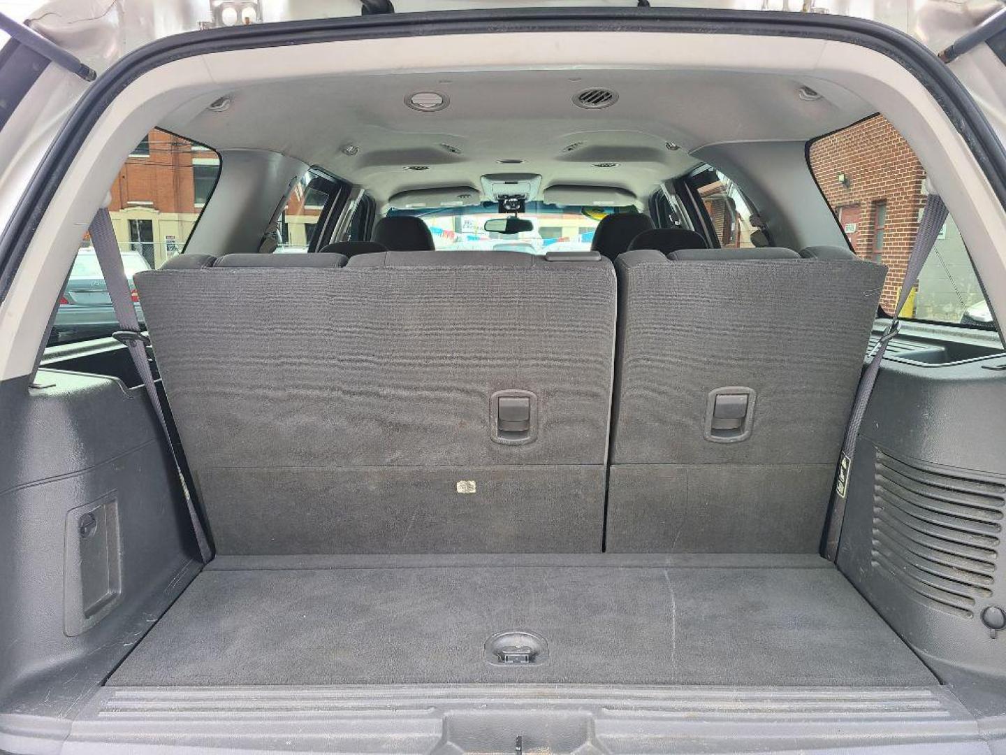 2003 SILVER FORD EXPEDITION XLT (1FMPU16L73L) with an 5.4L engine, Automatic transmission, located at 117 North Cameron Street, Harrisburg, PA, 17101, (717) 963-8962, 40.267021, -76.875351 - WE FINANCE!!! Good Credit/ Bad Credit/ No Credit - ALL Trade-Ins Welcomed!!! ***Guaranteed Credit Approval*** APPLY ONLINE or CALL us TODAY ;) Internet Prices and Marketplace Prices are SPECIAL discounted ***CASH DEALS*** Retail Prices are higher. Please call us to discuss your cash and finan - Photo#15