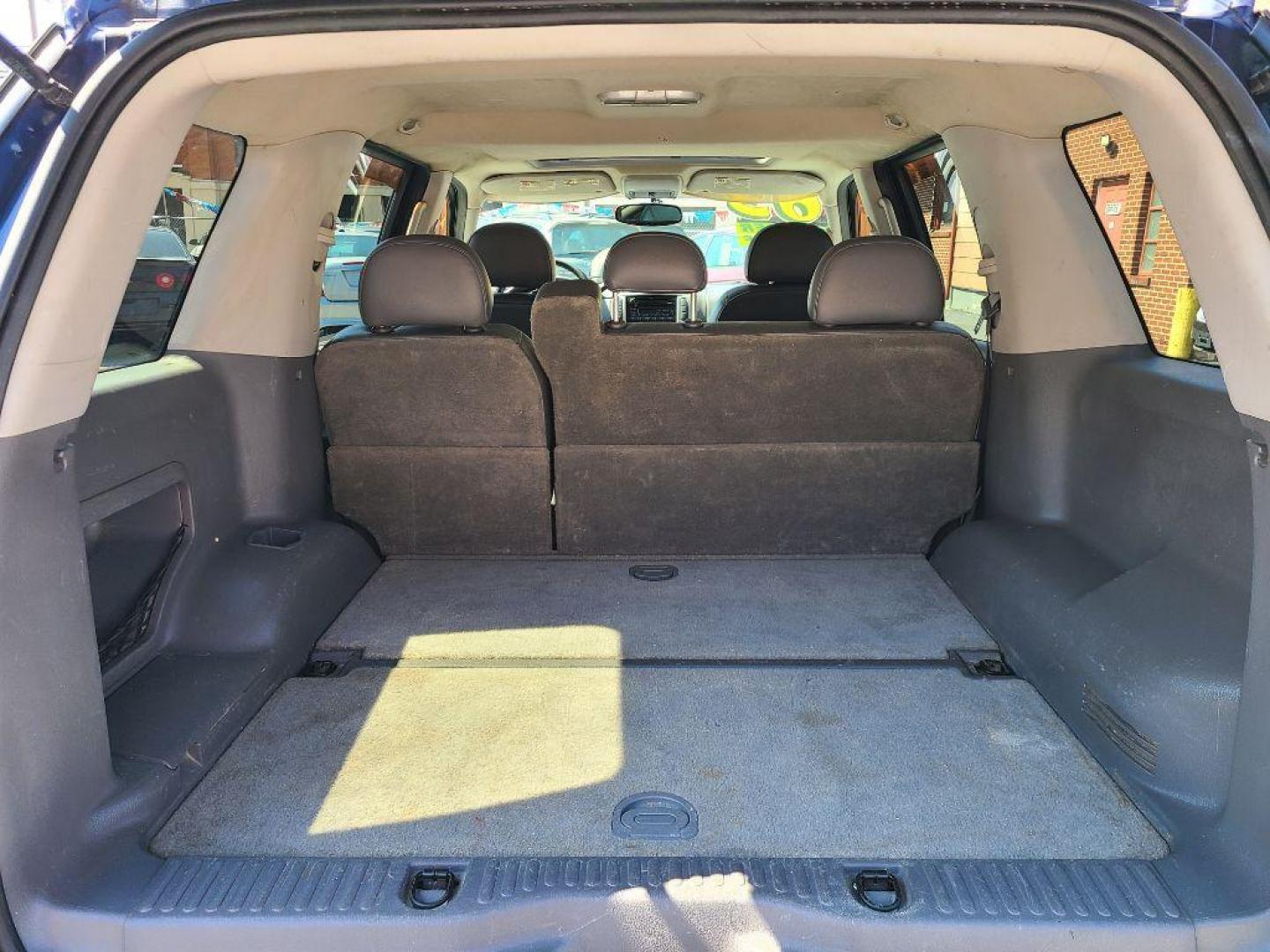 2003 BLUE FORD EXPLORER XLT (1FMZU73KX3U) with an 4.0L engine, Automatic transmission, located at 117 North Cameron Street, Harrisburg, PA, 17101, (717) 963-8962, 40.267021, -76.875351 - Photo#12