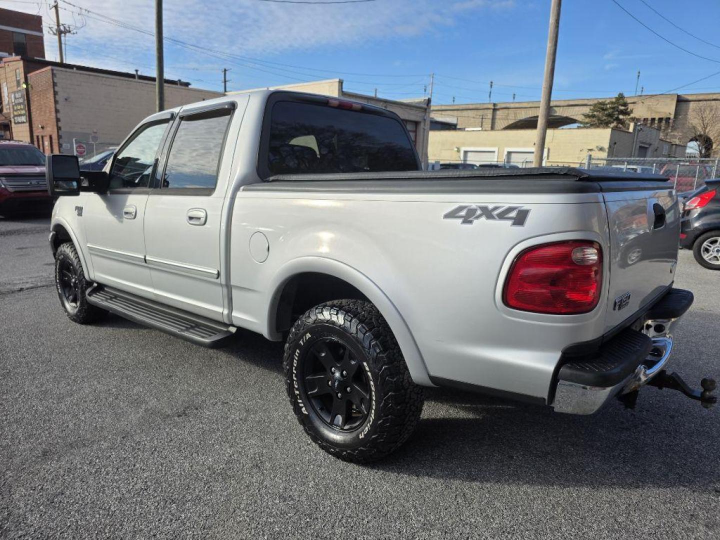 2003 SILVER FORD F150 SUPERCREW (1FTRW08L33K) with an 5.4L engine, Automatic transmission, located at 117 North Cameron Street, Harrisburg, PA, 17101, (717) 963-8962, 40.267021, -76.875351 - WE FINANCE!!! Good Credit/ Bad Credit/ No Credit - ALL Trade-Ins Welcomed!!! ***Guaranteed Credit Approval*** APPLY ONLINE or CALL us TODAY ;) Please call us to discuss your cash and financing options. - Photo#2