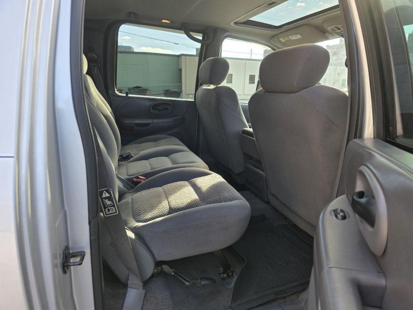 2003 SILVER FORD F150 SUPERCREW (1FTRW08L33K) with an 5.4L engine, Automatic transmission, located at 117 North Cameron Street, Harrisburg, PA, 17101, (717) 963-8962, 40.267021, -76.875351 - WE FINANCE!!! Good Credit/ Bad Credit/ No Credit - ALL Trade-Ins Welcomed!!! ***Guaranteed Credit Approval*** APPLY ONLINE or CALL us TODAY ;) Please call us to discuss your cash and financing options. - Photo#10