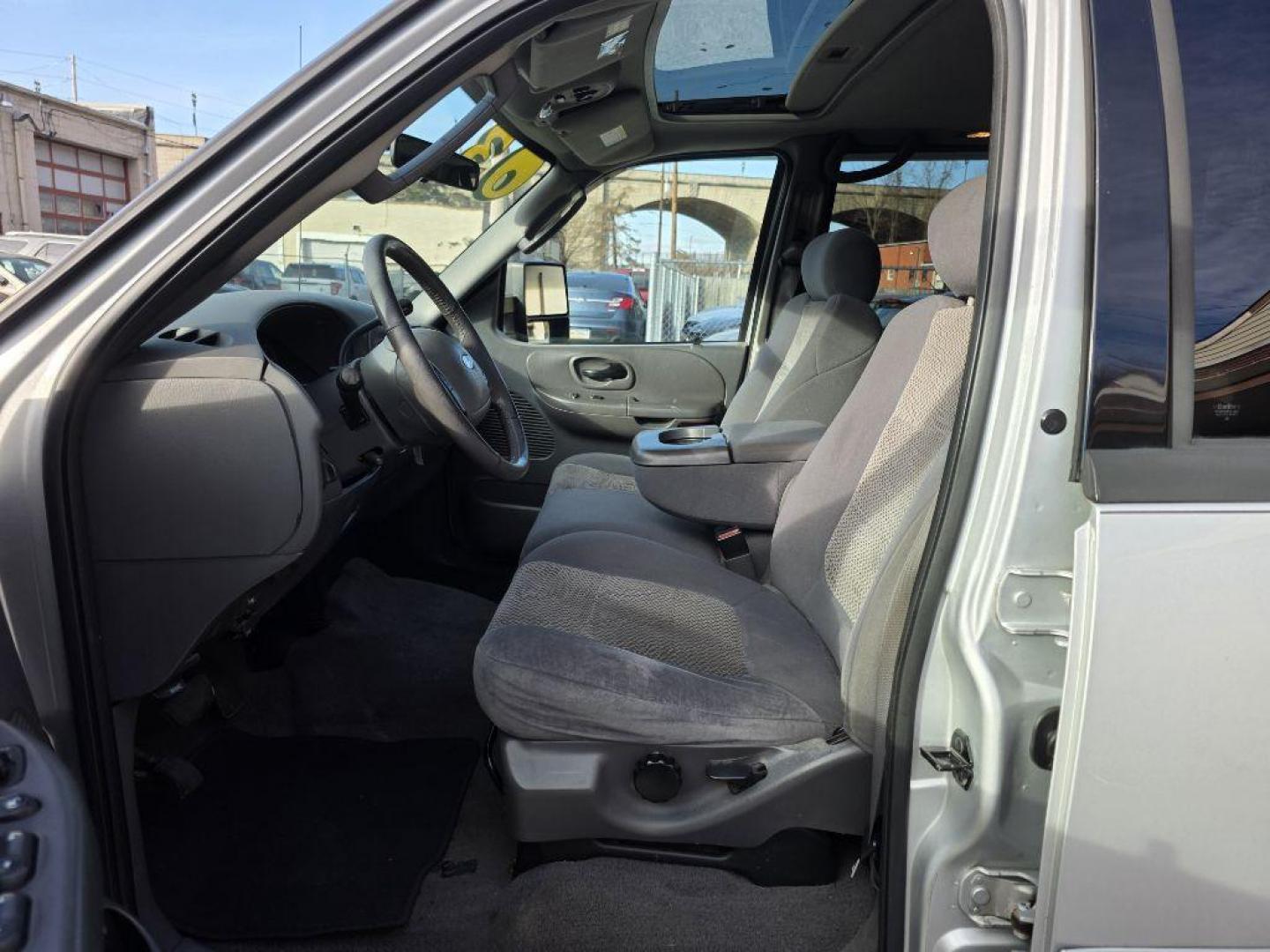 2003 SILVER FORD F150 SUPERCREW (1FTRW08L33K) with an 5.4L engine, Automatic transmission, located at 117 North Cameron Street, Harrisburg, PA, 17101, (717) 963-8962, 40.267021, -76.875351 - WE FINANCE!!! Good Credit/ Bad Credit/ No Credit - ALL Trade-Ins Welcomed!!! ***Guaranteed Credit Approval*** APPLY ONLINE or CALL us TODAY ;) Please call us to discuss your cash and financing options. - Photo#13