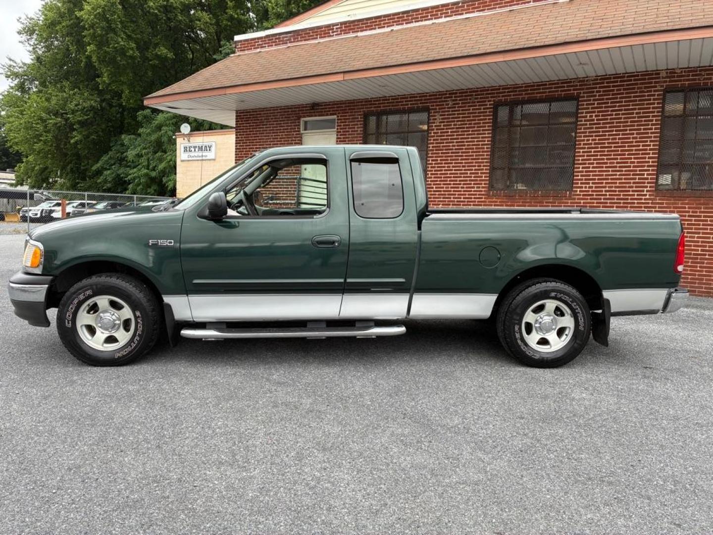 2003 GREEN FORD F150 (1FTRX17243N) with an 4.2L engine, Automatic transmission, located at 117 North Cameron Street, Harrisburg, PA, 17101, (717) 963-8962, 40.267021, -76.875351 - WE FINANCE!!! MOST vehicles are available for financing. Good Credit/ Challenged Credit/ No Credit - ALL Trade-Ins Welcomed!!! APPLY ONLINE or CALL us TODAY Please call us to discuss your cash and/or financing options. Thanks for checking our inventory! We're here to help.- Photo#1