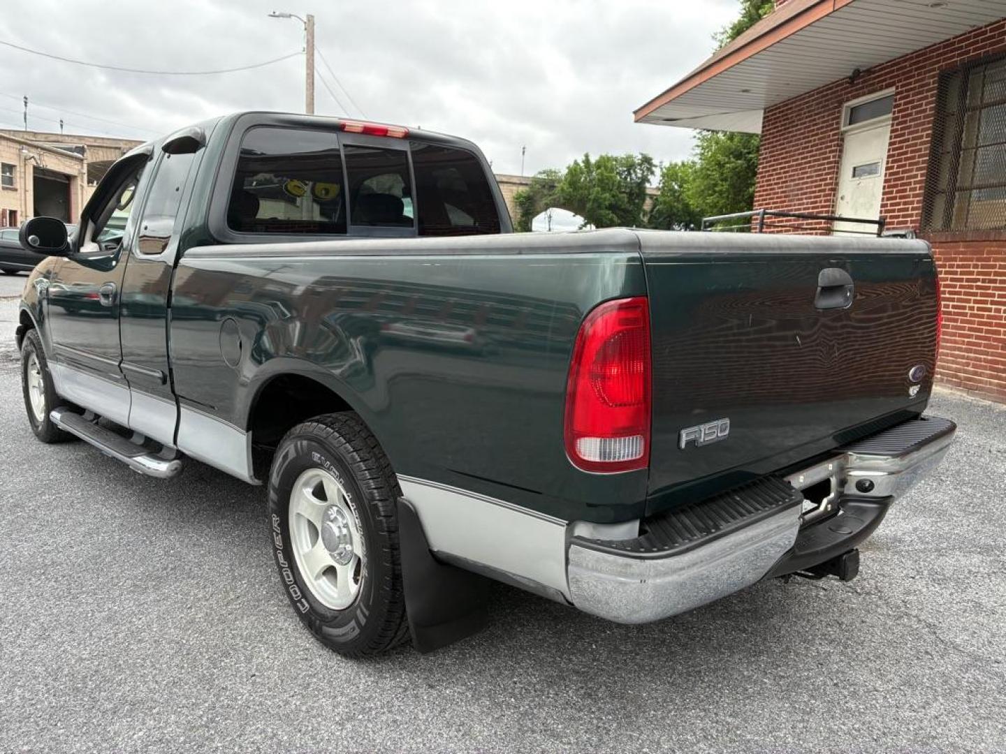 2003 GREEN FORD F150 (1FTRX17243N) with an 4.2L engine, Automatic transmission, located at 117 North Cameron Street, Harrisburg, PA, 17101, (717) 963-8962, 40.267021, -76.875351 - WE FINANCE!!! MOST vehicles are available for financing. Good Credit/ Challenged Credit/ No Credit - ALL Trade-Ins Welcomed!!! APPLY ONLINE or CALL us TODAY Please call us to discuss your cash and/or financing options. Thanks for checking our inventory! We're here to help.- Photo#2