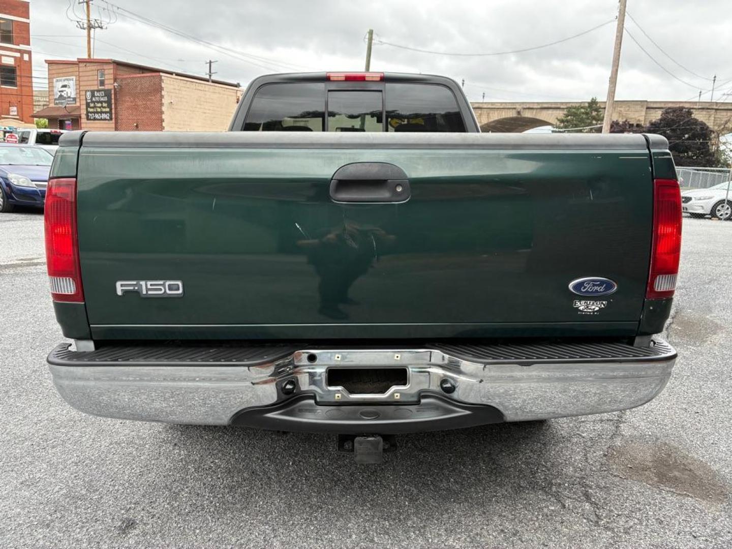 2003 GREEN FORD F150 (1FTRX17243N) with an 4.2L engine, Automatic transmission, located at 117 North Cameron Street, Harrisburg, PA, 17101, (717) 963-8962, 40.267021, -76.875351 - WE FINANCE!!! MOST vehicles are available for financing. Good Credit/ Challenged Credit/ No Credit - ALL Trade-Ins Welcomed!!! APPLY ONLINE or CALL us TODAY Please call us to discuss your cash and/or financing options. Thanks for checking our inventory! We're here to help.- Photo#3