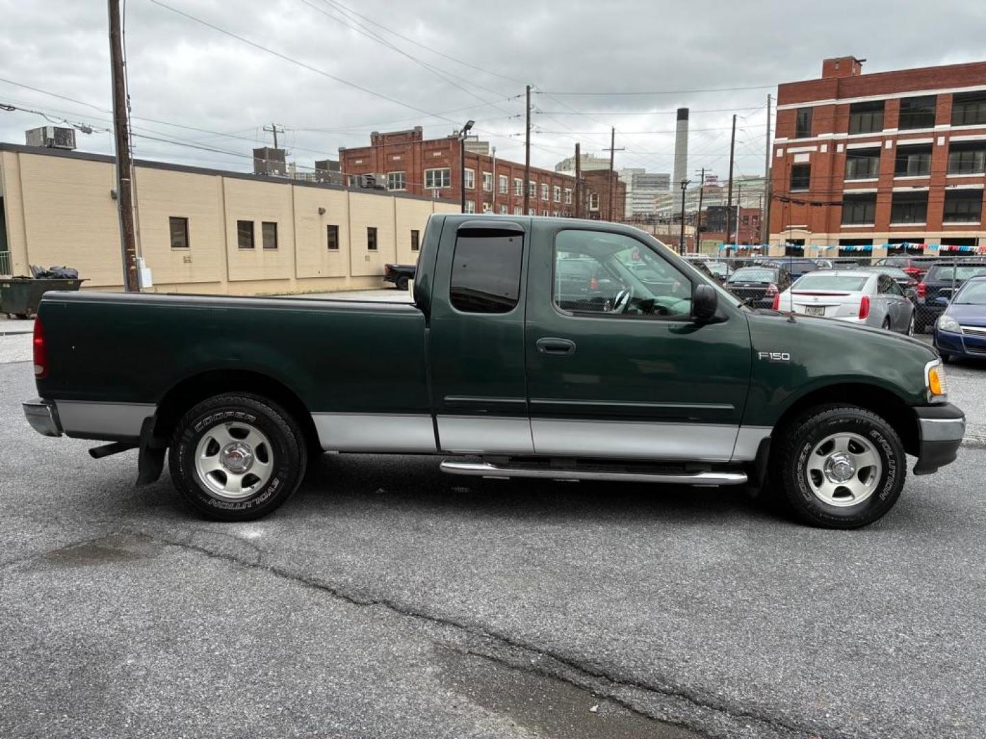 2003 GREEN FORD F150 (1FTRX17243N) with an 4.2L engine, Automatic transmission, located at 117 North Cameron Street, Harrisburg, PA, 17101, (717) 963-8962, 40.267021, -76.875351 - WE FINANCE!!! MOST vehicles are available for financing. Good Credit/ Challenged Credit/ No Credit - ALL Trade-Ins Welcomed!!! APPLY ONLINE or CALL us TODAY Please call us to discuss your cash and/or financing options. Thanks for checking our inventory! We're here to help.- Photo#5