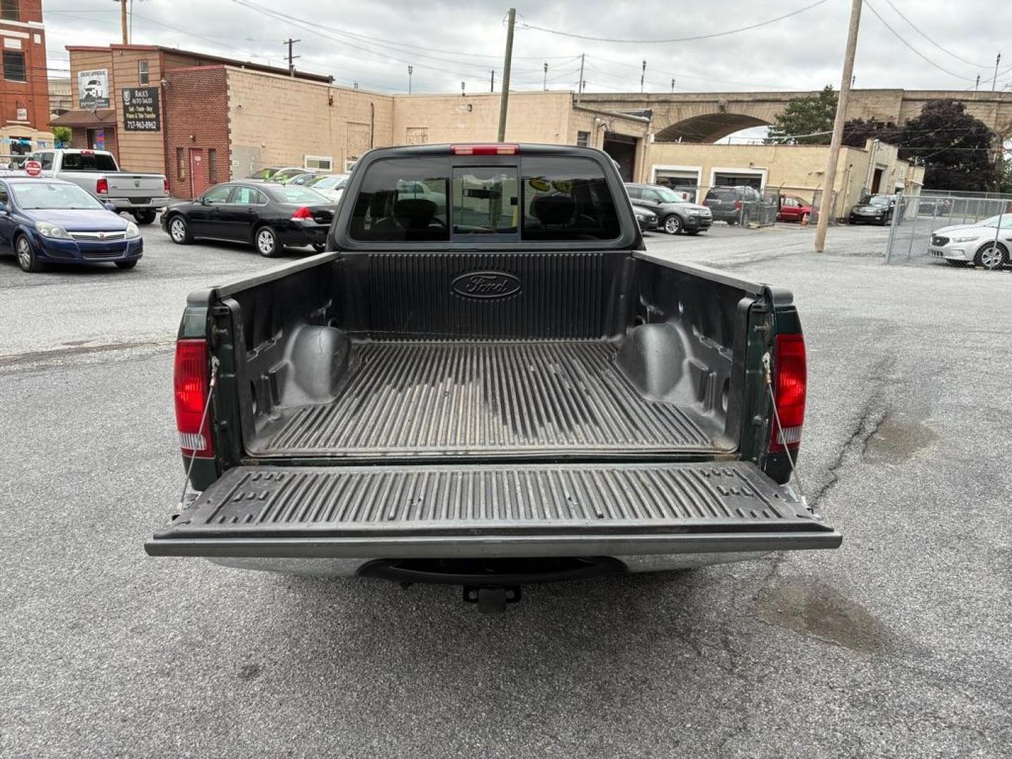 2003 GREEN FORD F150 (1FTRX17243N) with an 4.2L engine, Automatic transmission, located at 117 North Cameron Street, Harrisburg, PA, 17101, (717) 963-8962, 40.267021, -76.875351 - WE FINANCE!!! MOST vehicles are available for financing. Good Credit/ Challenged Credit/ No Credit - ALL Trade-Ins Welcomed!!! APPLY ONLINE or CALL us TODAY Please call us to discuss your cash and/or financing options. Thanks for checking our inventory! We're here to help.- Photo#10