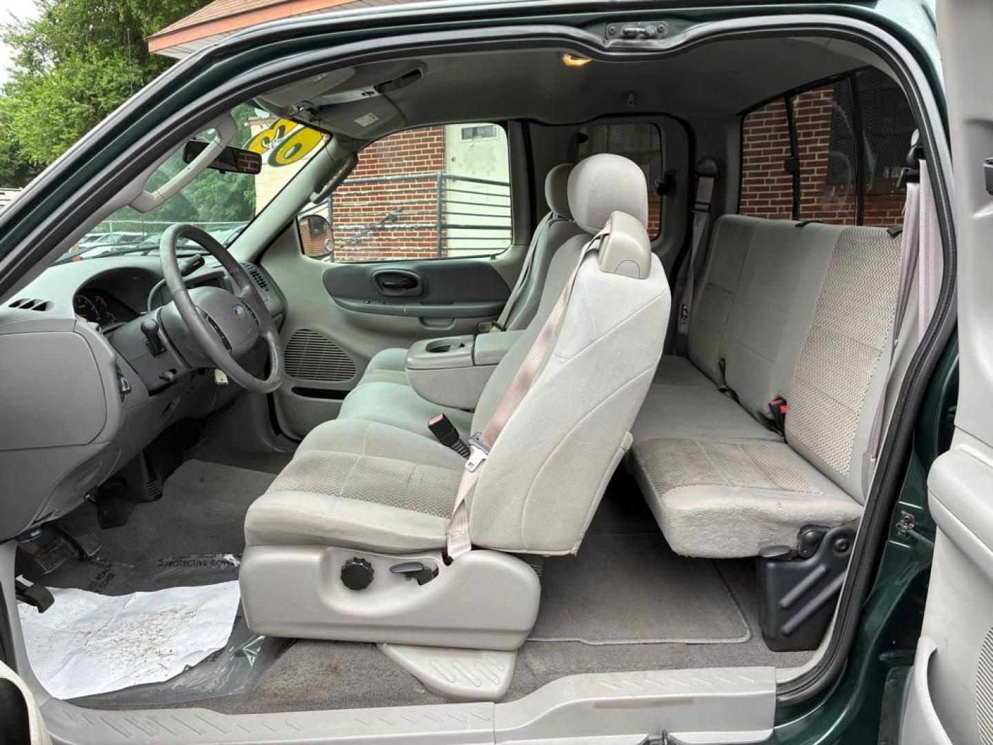 2003 GREEN FORD F150 (1FTRX17243N) with an 4.2L engine, Automatic transmission, located at 117 North Cameron Street, Harrisburg, PA, 17101, (717) 963-8962, 40.267021, -76.875351 - WE FINANCE!!! MOST vehicles are available for financing. Good Credit/ Challenged Credit/ No Credit - ALL Trade-Ins Welcomed!!! APPLY ONLINE or CALL us TODAY Please call us to discuss your cash and/or financing options. Thanks for checking our inventory! We're here to help.- Photo#13