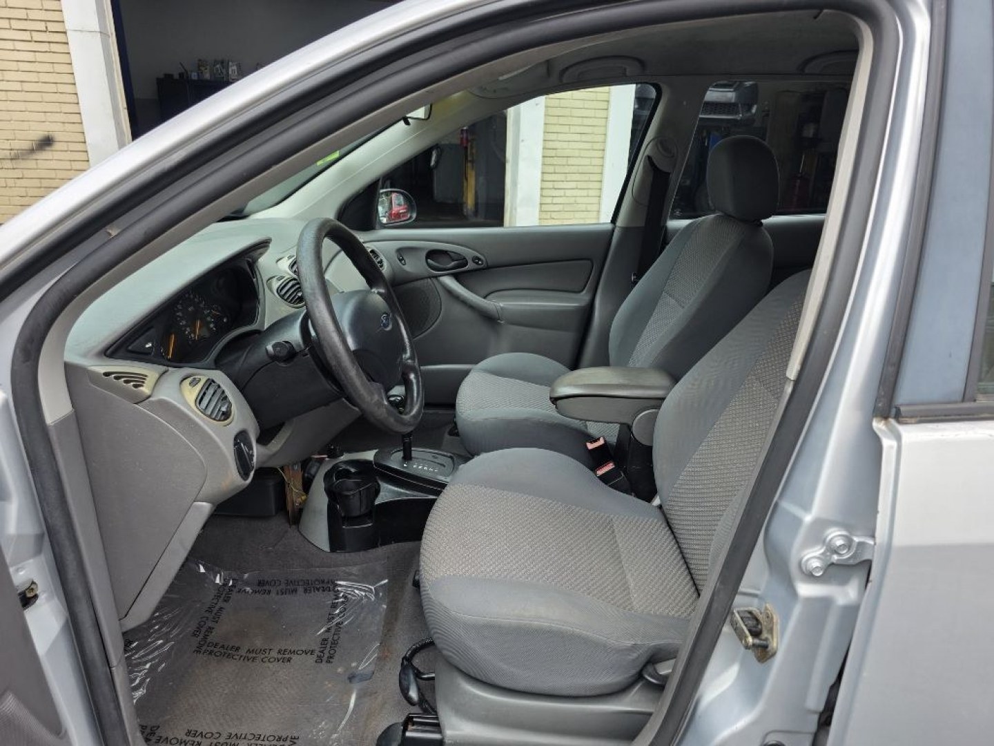 2003 SILVER FORD FOCUS SE (1FAFP36313W) with an 2.0L engine, Automatic transmission, located at 117 North Cameron Street, Harrisburg, PA, 17101, (717) 963-8962, 40.267021, -76.875351 - $1700 CASH DEAL, RUNS AND DRIVES, COLD A/C. TRADE IN SPECIAL. NOT INSPECTED AS-IS- Photo#13