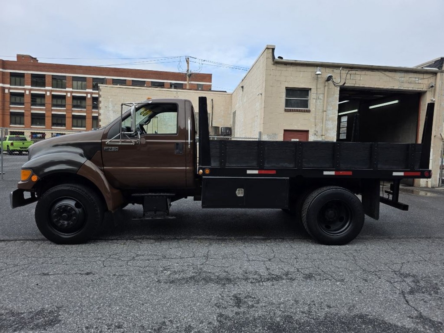 2003 BROWN FORD Super Duty F750 Super Duty F750 (3FDNF75233M) , Automatic transmission, located at 131 N Cameron st, Harrisburg, PA, 17101, (717) 561-2926, 40.267086, -76.875374 - CASH DEAL $8,995 Anti-Lock Brakes Auxiliary Pwr Outlet Cruise Control Cylinders (6) Intermittent Wipers Motor Fuel Type (Diesel) Power Brakes Power Steering Rear View Mirror Seat Trim (Leather) Tilt Steering Wheel Transmission (Automatic Transmission) Turbocharger Wheels F- Photo#1