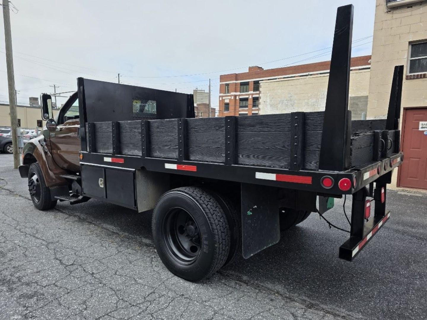 2003 BROWN FORD Super Duty F750 Super Duty F750 (3FDNF75233M) , Automatic transmission, located at 131 N Cameron st, Harrisburg, PA, 17101, (717) 561-2926, 40.267086, -76.875374 - CASH DEAL $8,995 Anti-Lock Brakes Auxiliary Pwr Outlet Cruise Control Cylinders (6) Intermittent Wipers Motor Fuel Type (Diesel) Power Brakes Power Steering Rear View Mirror Seat Trim (Leather) Tilt Steering Wheel Transmission (Automatic Transmission) Turbocharger Wheels F- Photo#4